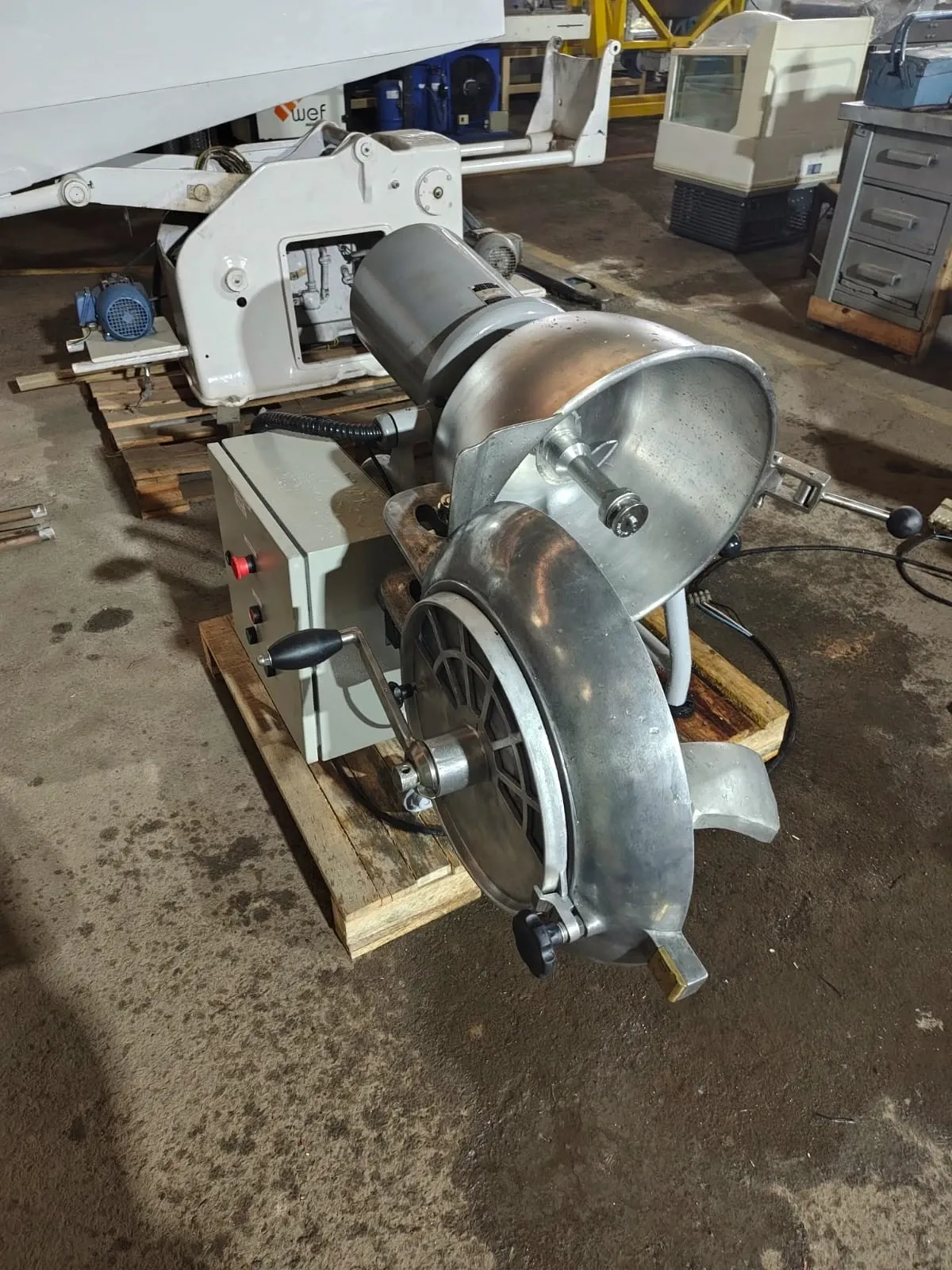 processador-universal-cutter-capacidade-40-litros-marca-geiger