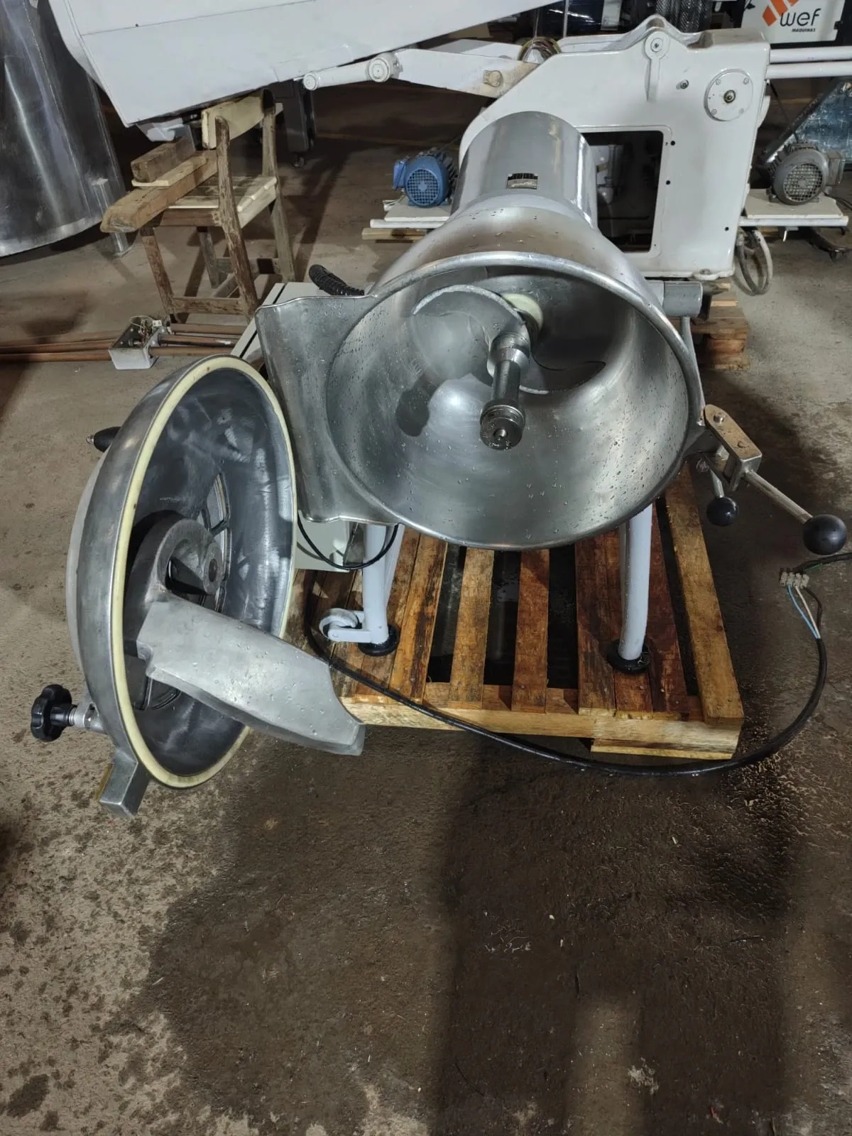 processador-universal-cutter-capacidade-40-litros-marca-geiger