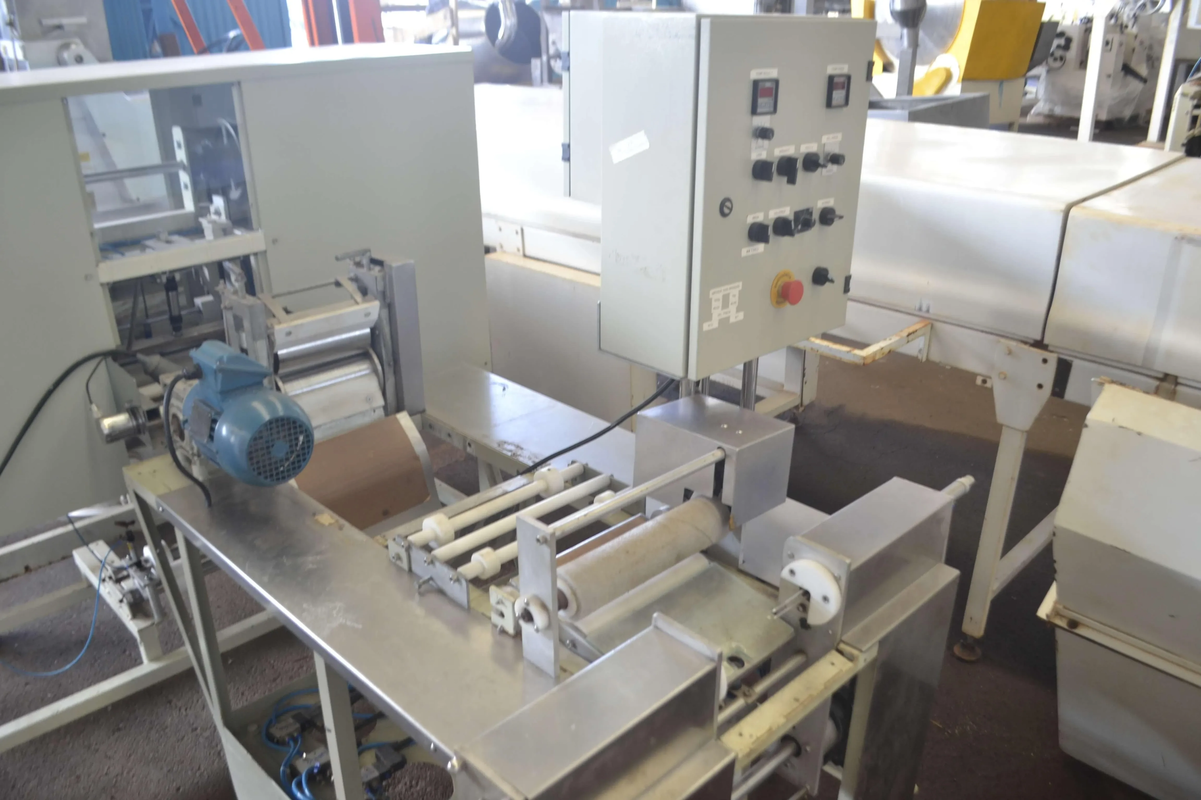 enrolador-de-massa-de-pastel-semiautomatico