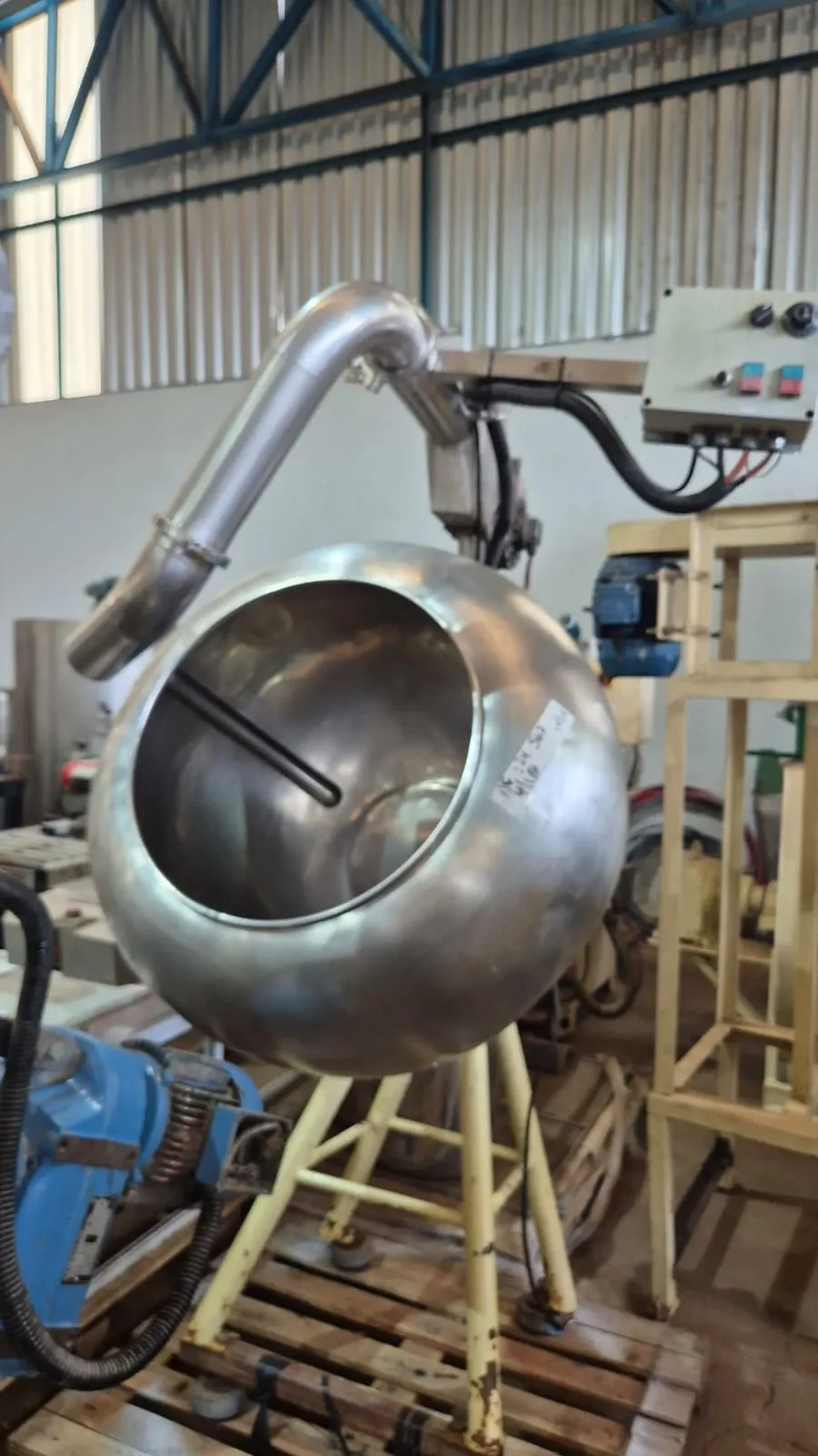 lote-de-dez-drageadeiras-em-aco-inox-com-capacidades-entre-150-e-350-litros