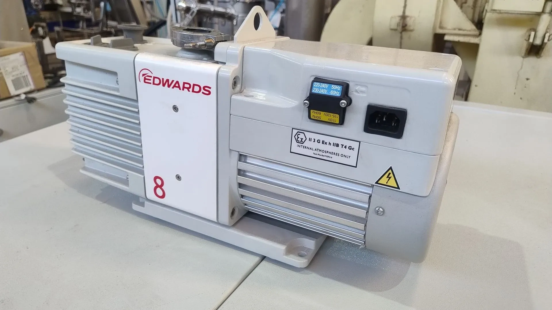 liofilizador-bancadahorizont-solab-com-bomba-alto-vacuo-edwards