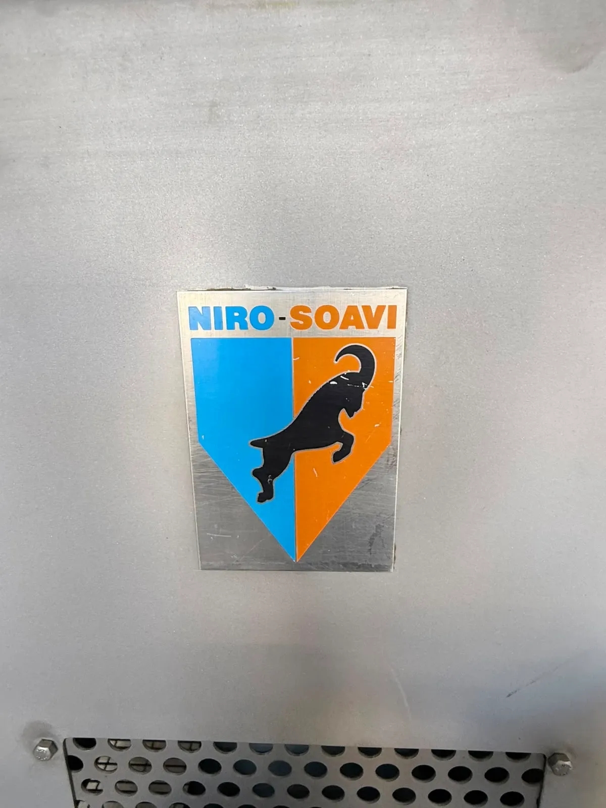 homogeneizador-em-aco-inox-500-litros-niro-soavi-200-bar