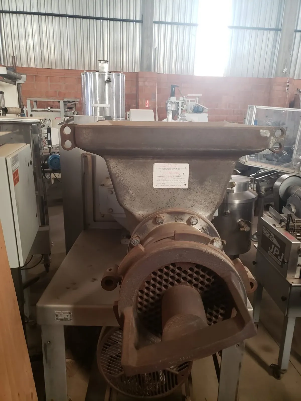 moedor-de-carnes-cap-10-a-15-ton-h-marca-weiler