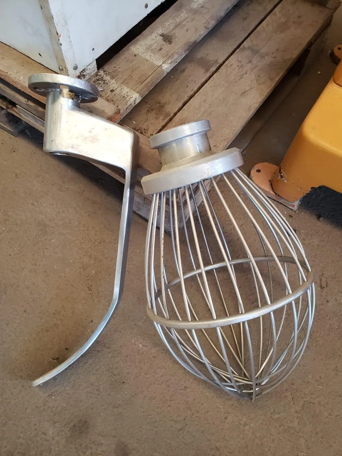 batedeira-planetaria-amadio-cap-40-litros