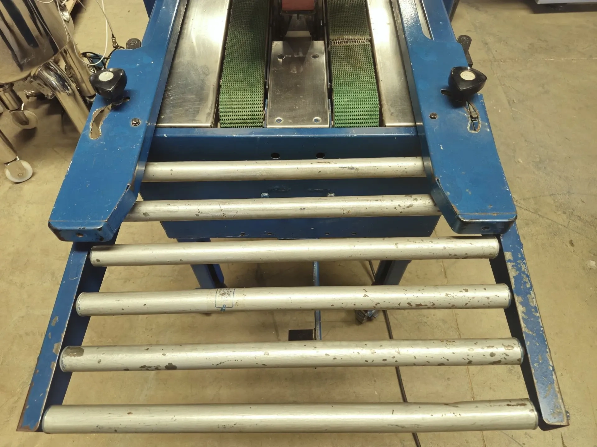 fechadora-seladora-de-caixa-de-papelao-marca-3m-matic-modelo-matic-700a-i