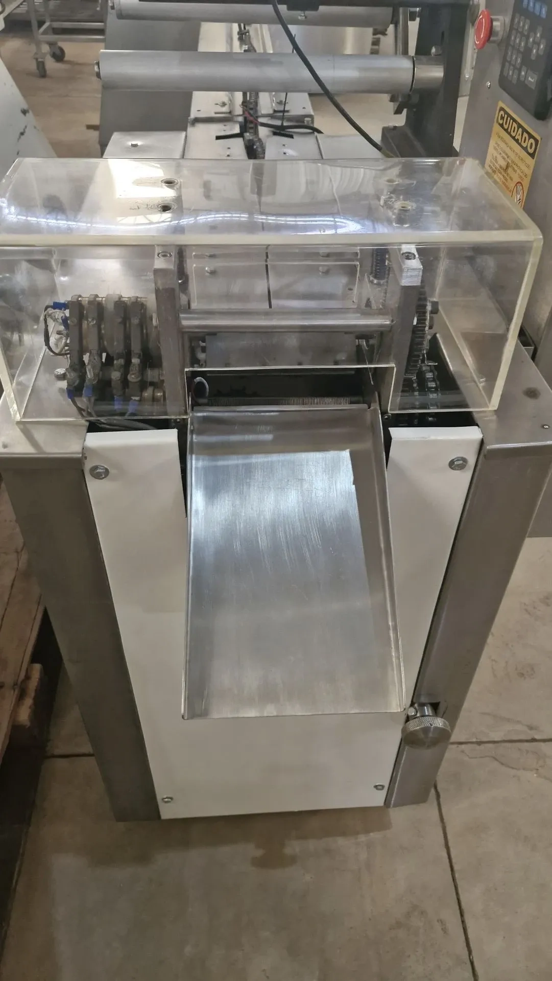 embalad-flow-pack-marca-r-camargo-modelo-mega-pack-II