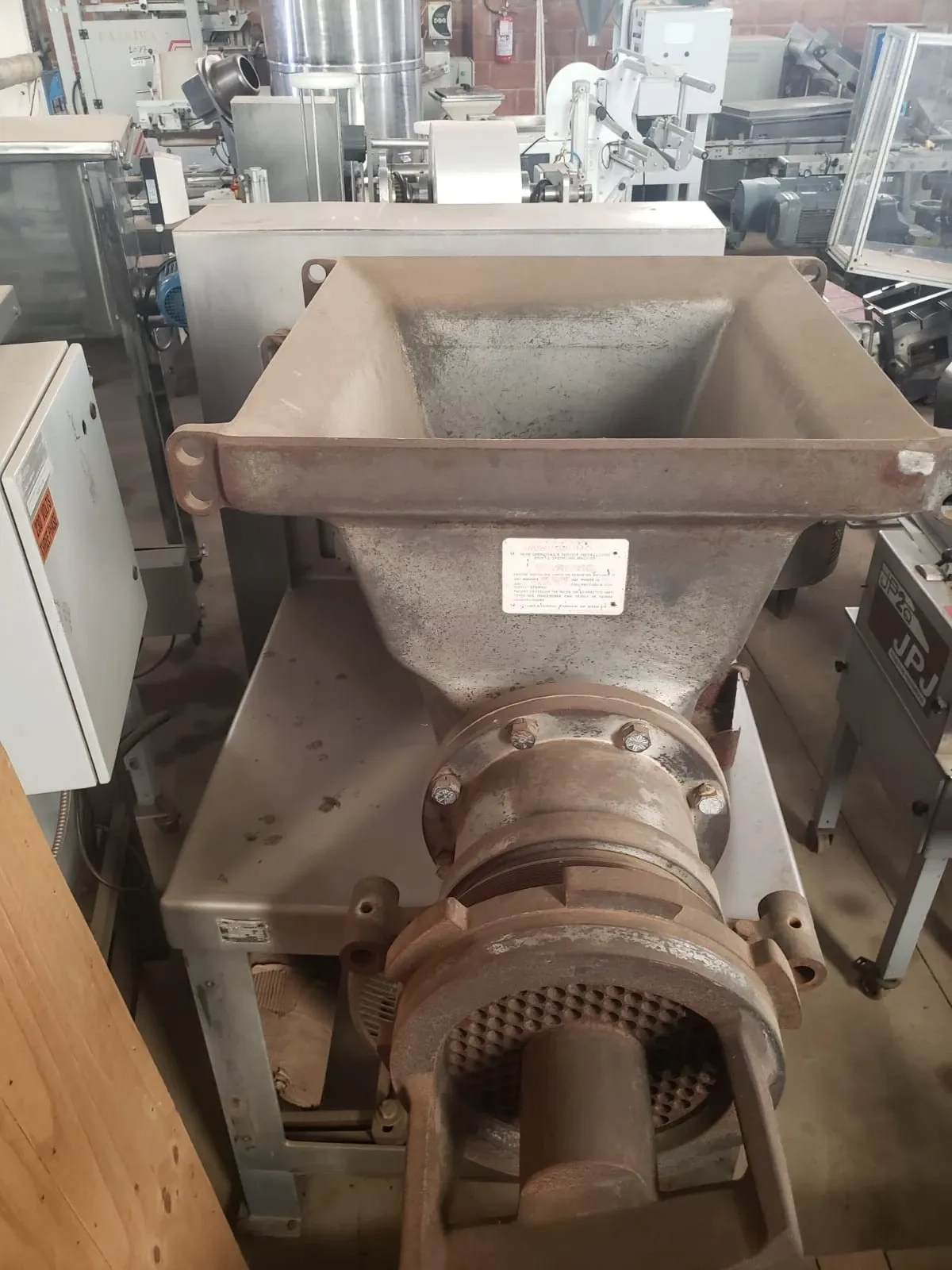 moedor-de-carnes-cap-10-a-15-ton-h-marca-weiler