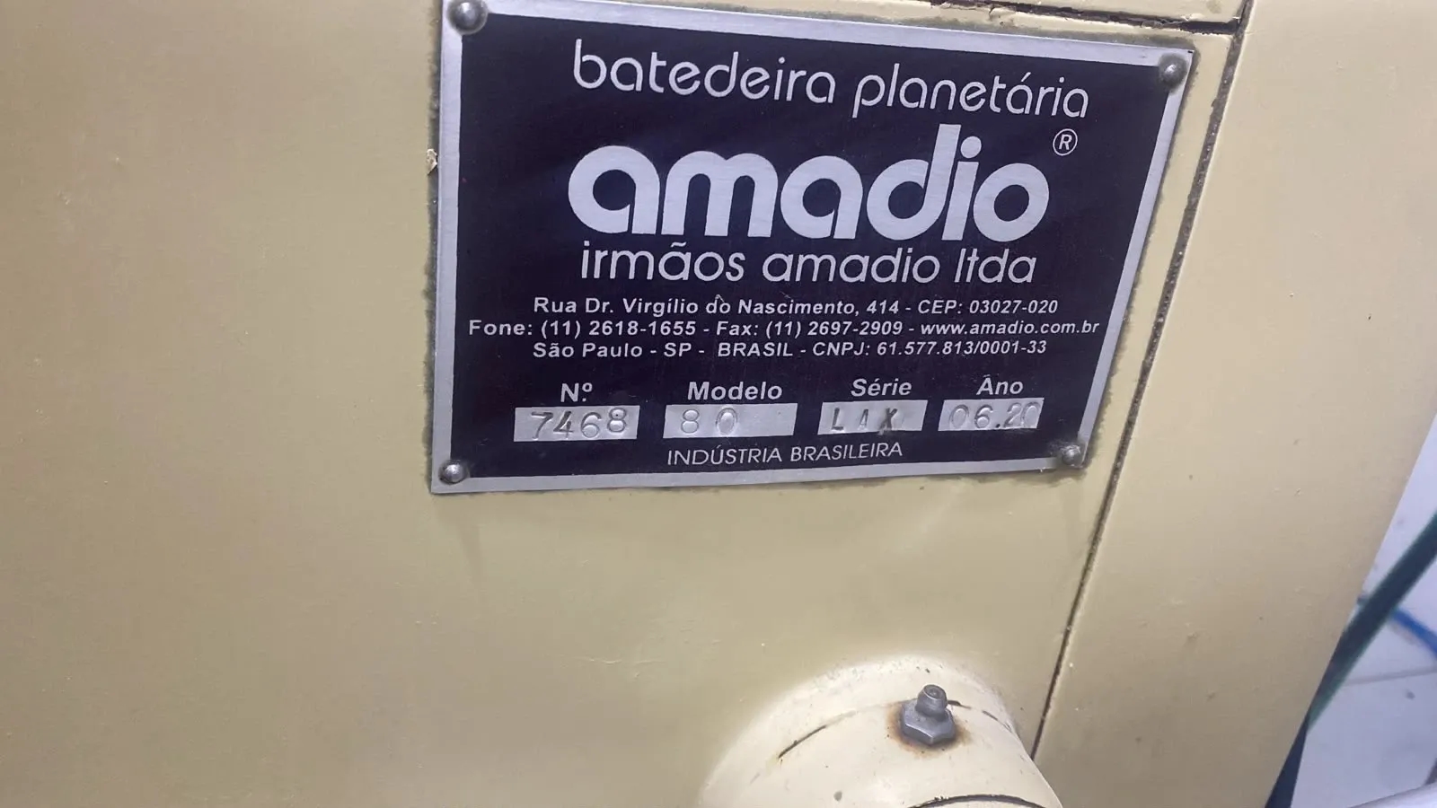 batedeira-planetaria-industrial-amadio-80-litros