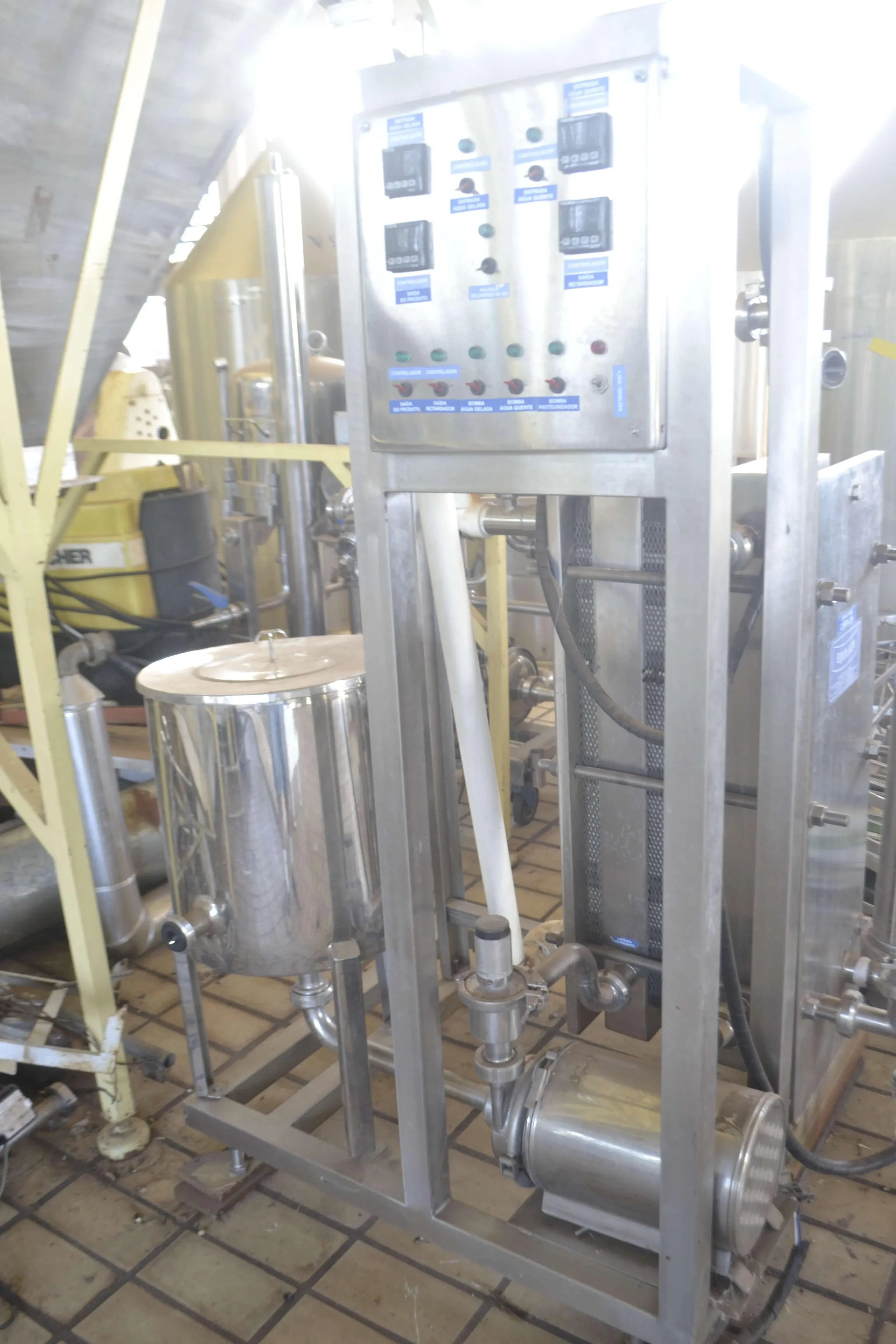 conjunto-de-pasteurizacao-equilat-capacidade-2-mil-litroshora