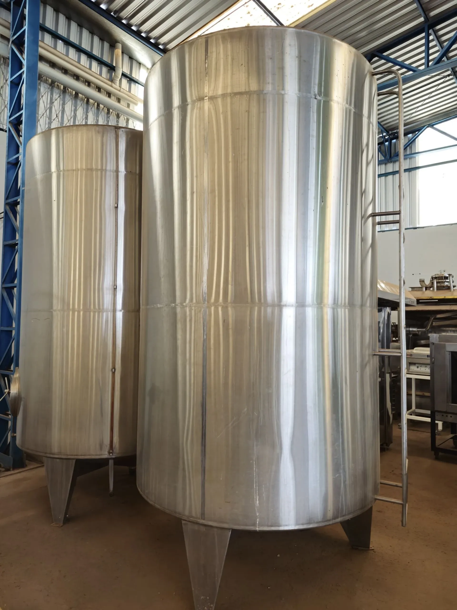 tanque-reservatorio-em-inox-7-mil-litros