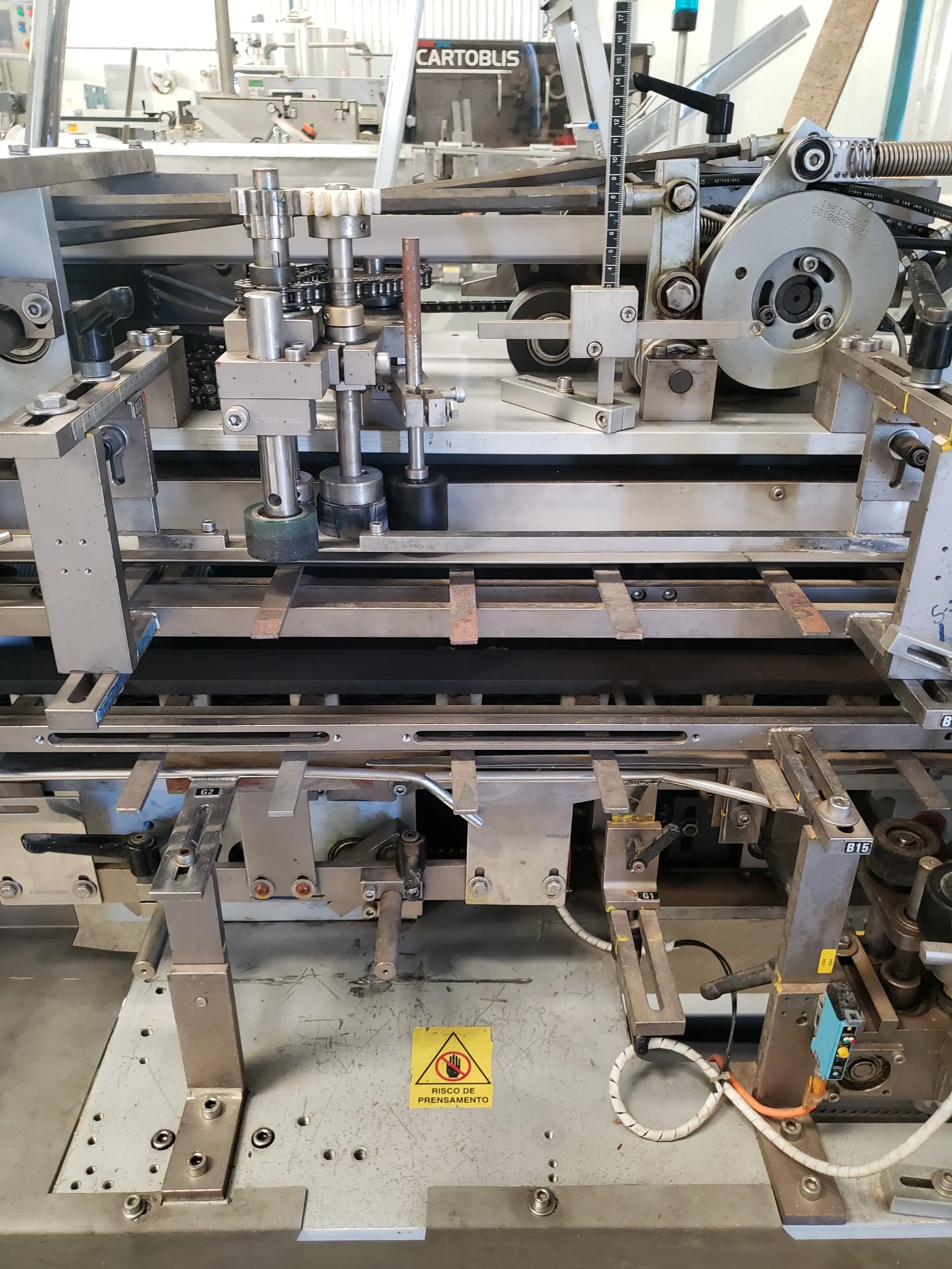 encartuchadeira-vertical-continua-marca-fabrima