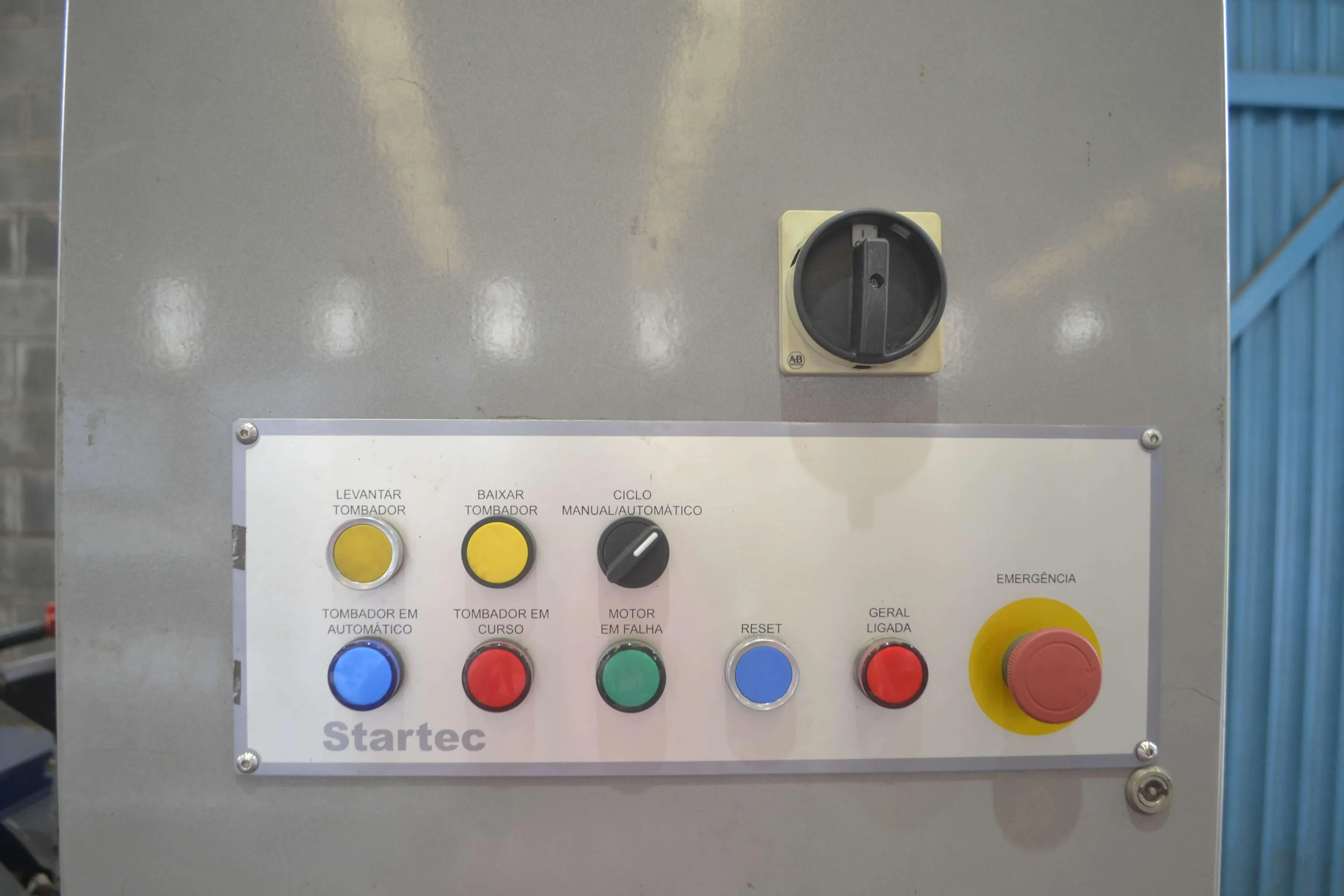 elevador-carrinho-massas-800-kg