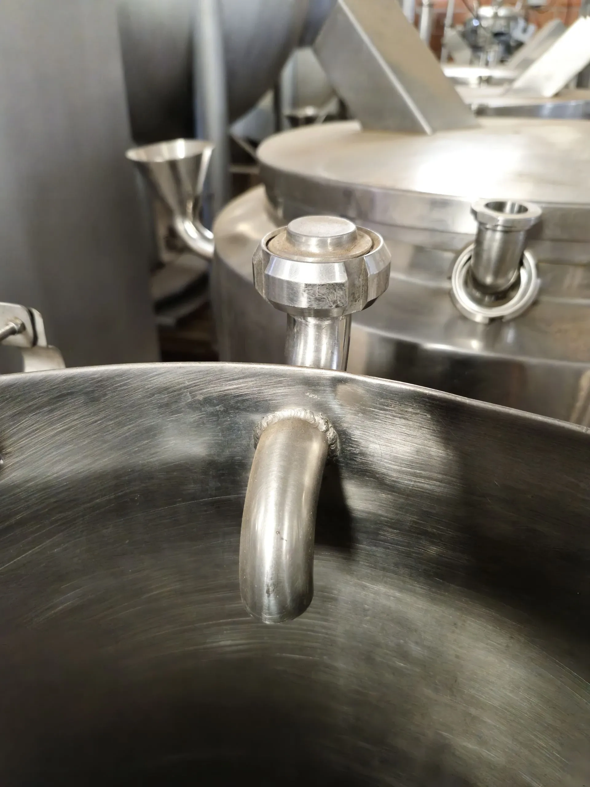 Tanque-derretedor-encamisado-inox-capacid-90-litros