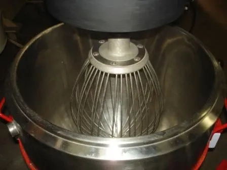 batedeir-planetaria-60-litros-encamisada