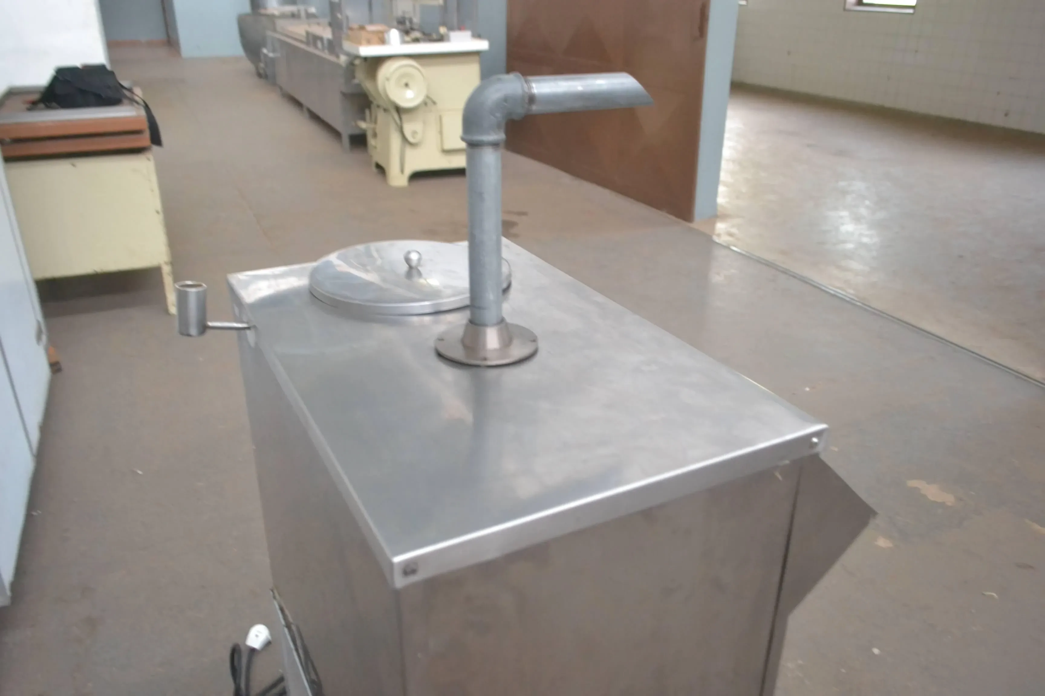 temperadeira-de-chocolates-capacidade-30-kg-hora-marca-jcmaq