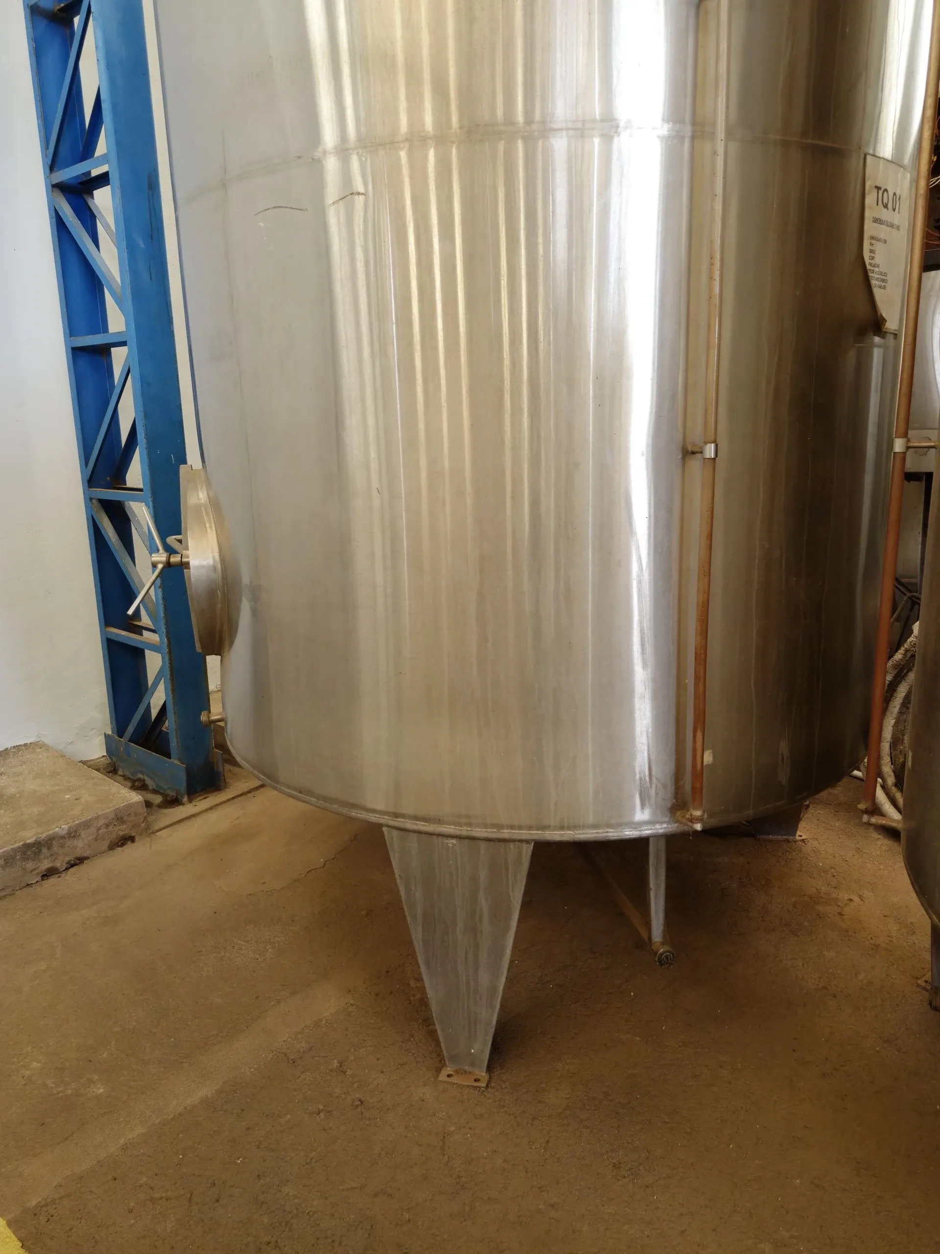 tanque-reservatorio-em-inox-7-mil-litros