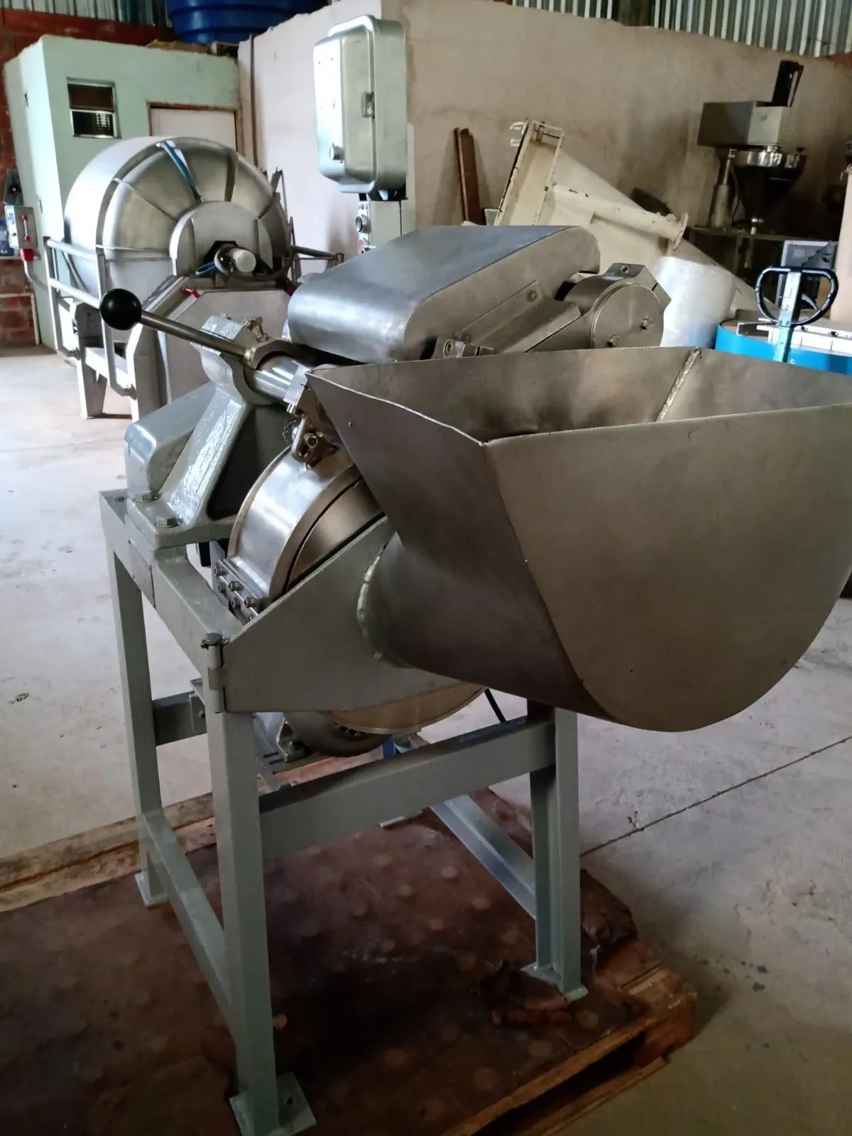 cubetadeira-industrial-de-frutas-marca-bertuzzi