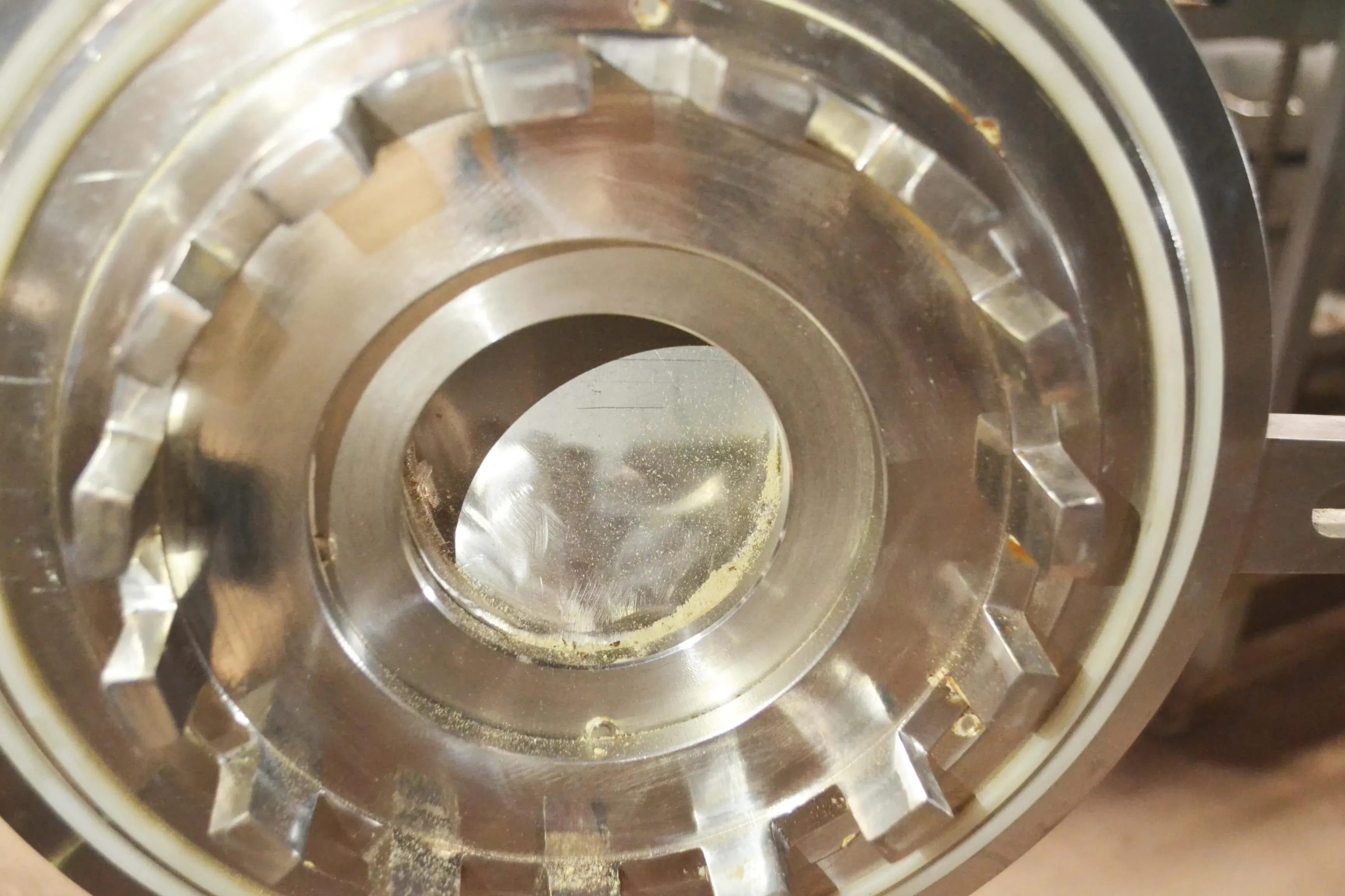 moinho-universal-em-aco-inox-capacidade-250-kg-h