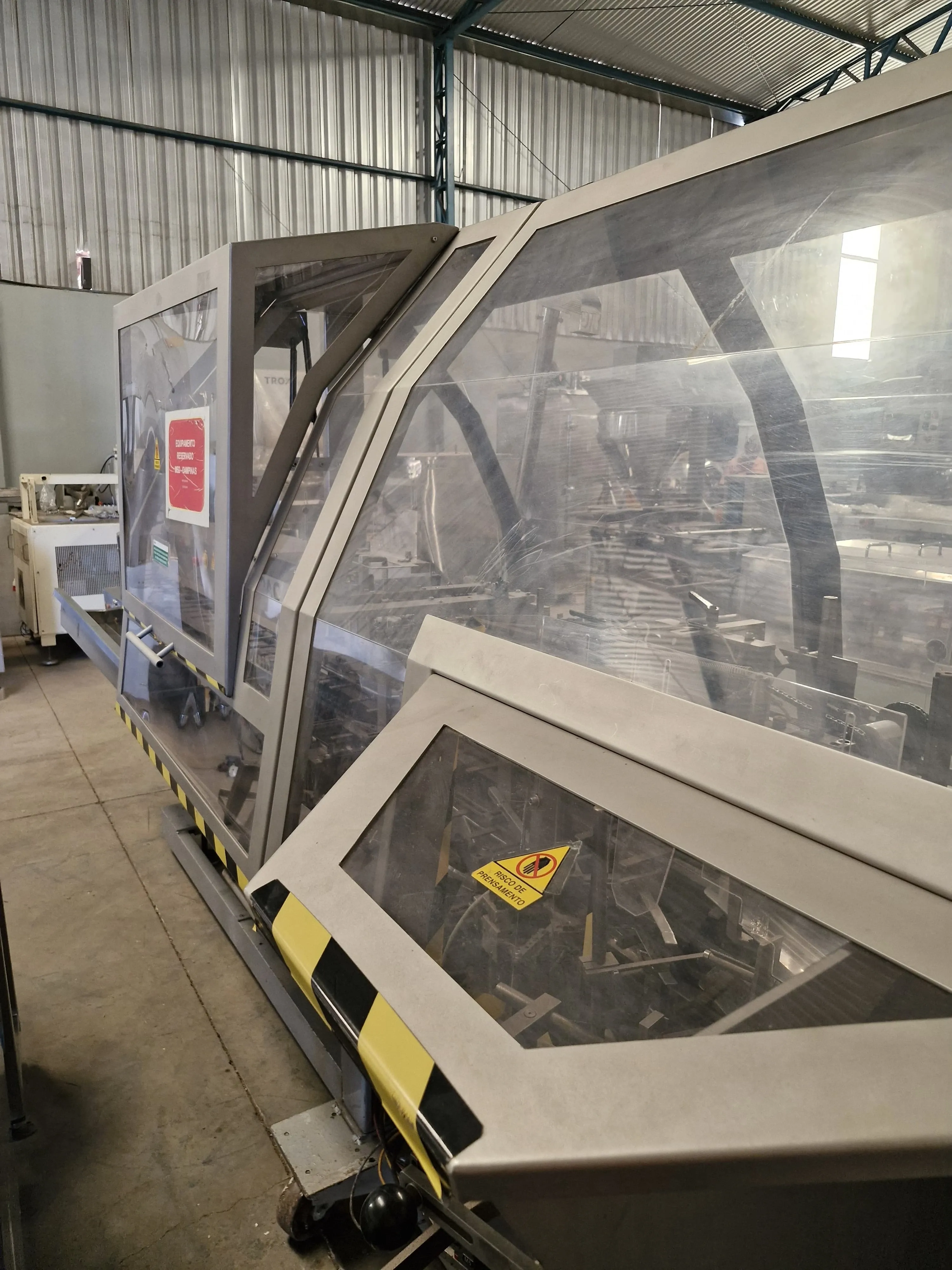 encartuchadeira-vertical-continua-marca-fabrima