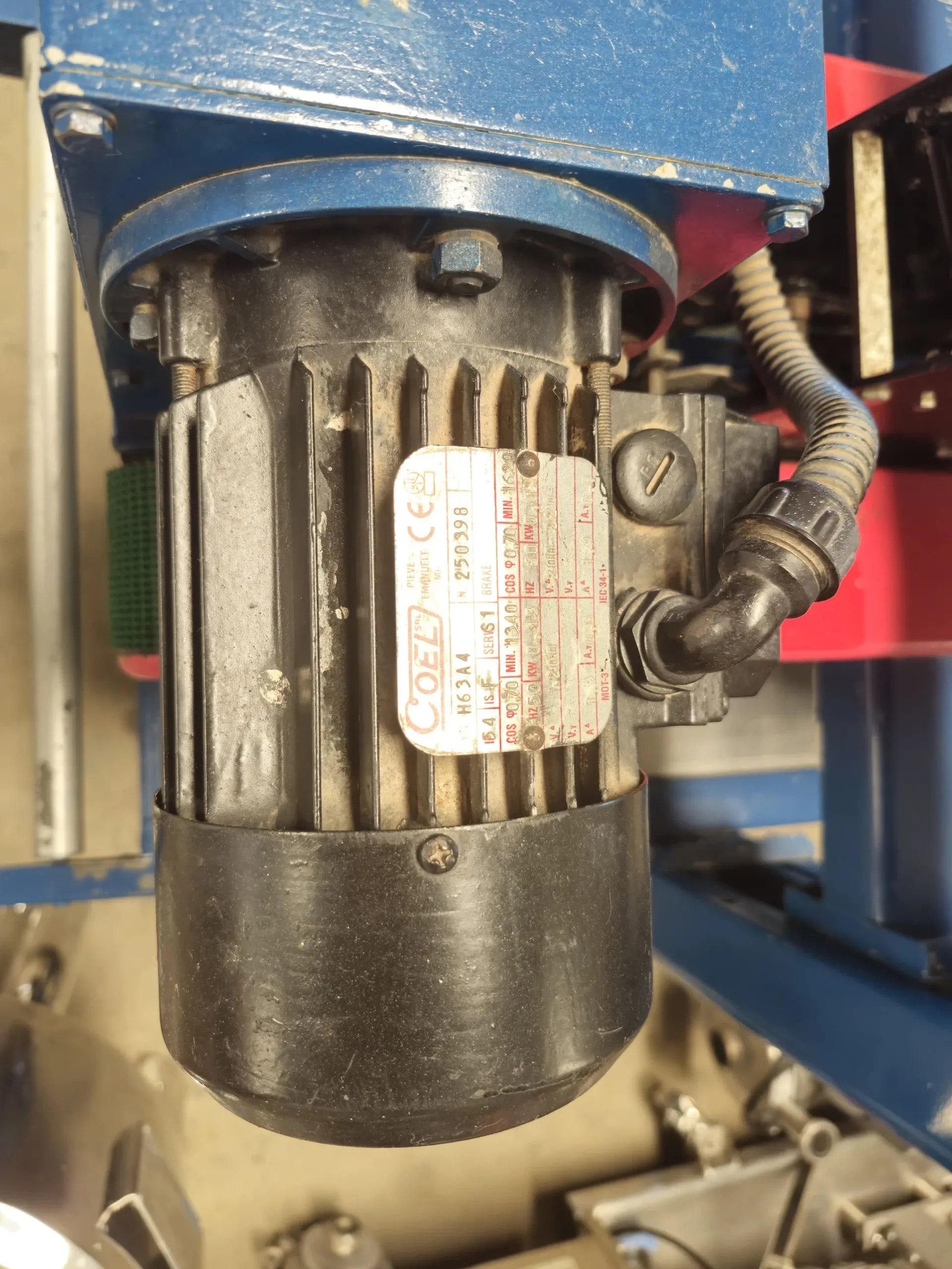 fechadora-seladora-de-caixa-de-papelao-marca-3m-matic-modelo-matic-700a-i