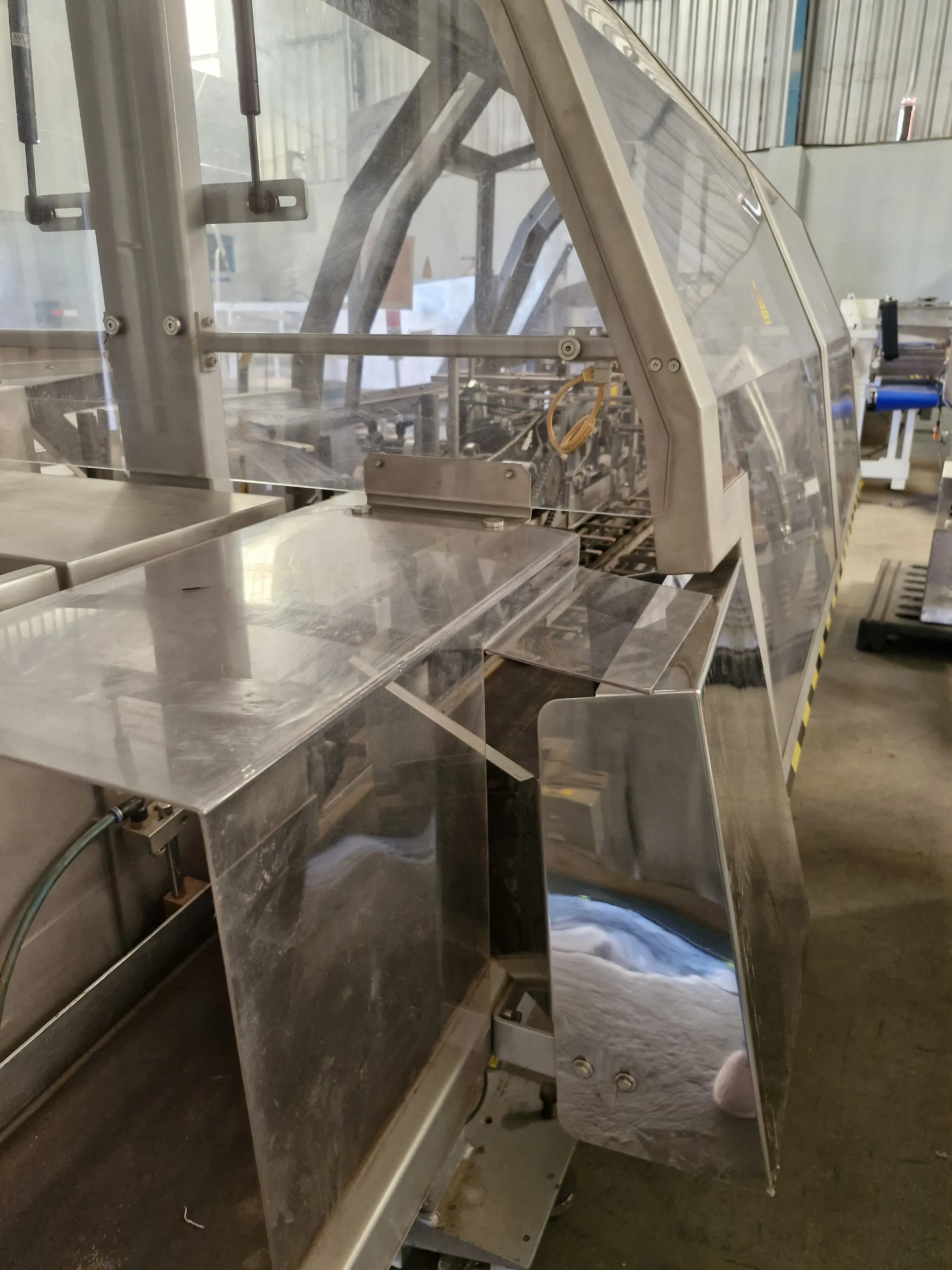 encartuchadeira-vertical-continua-marca-fabrima