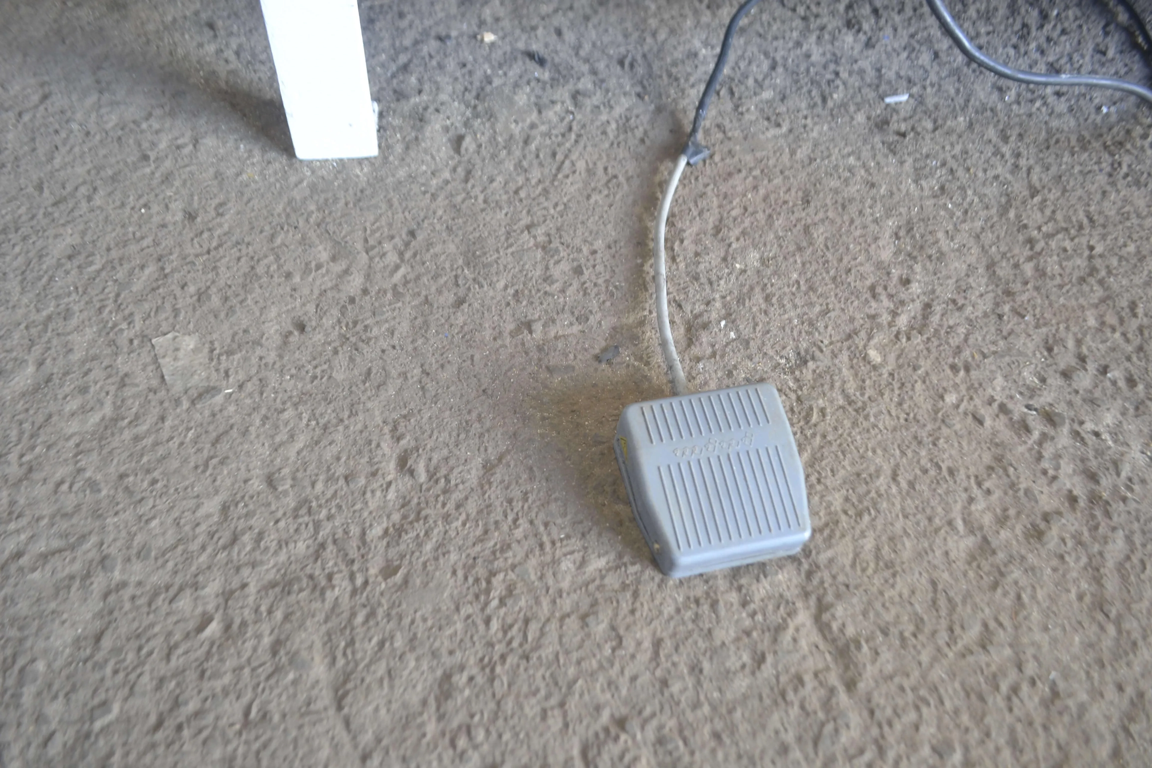 dosadora-de-chocolate-8-bicos-marca-ljc