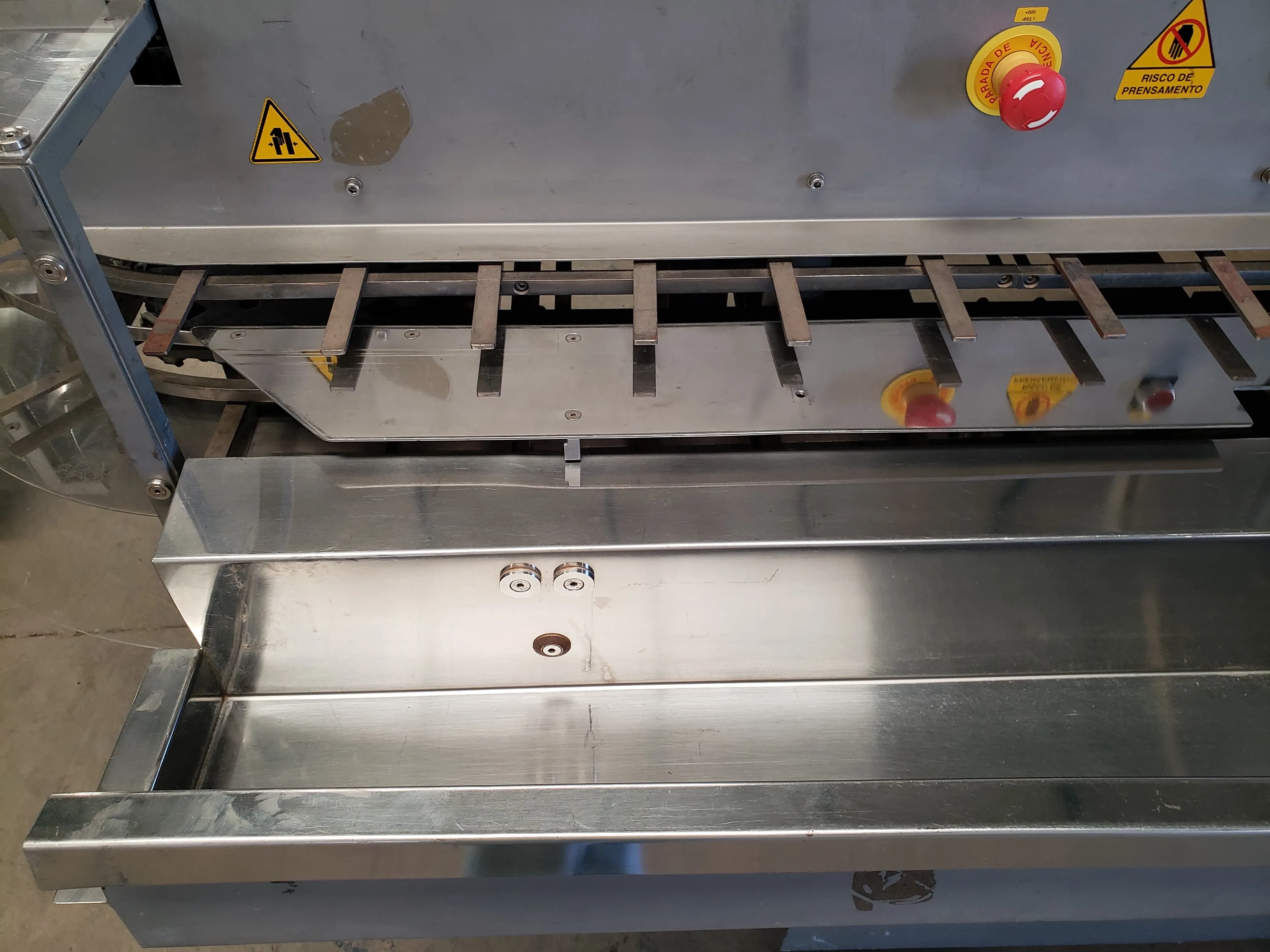 encartuchadeira-vertical-continua-marca-fabrima