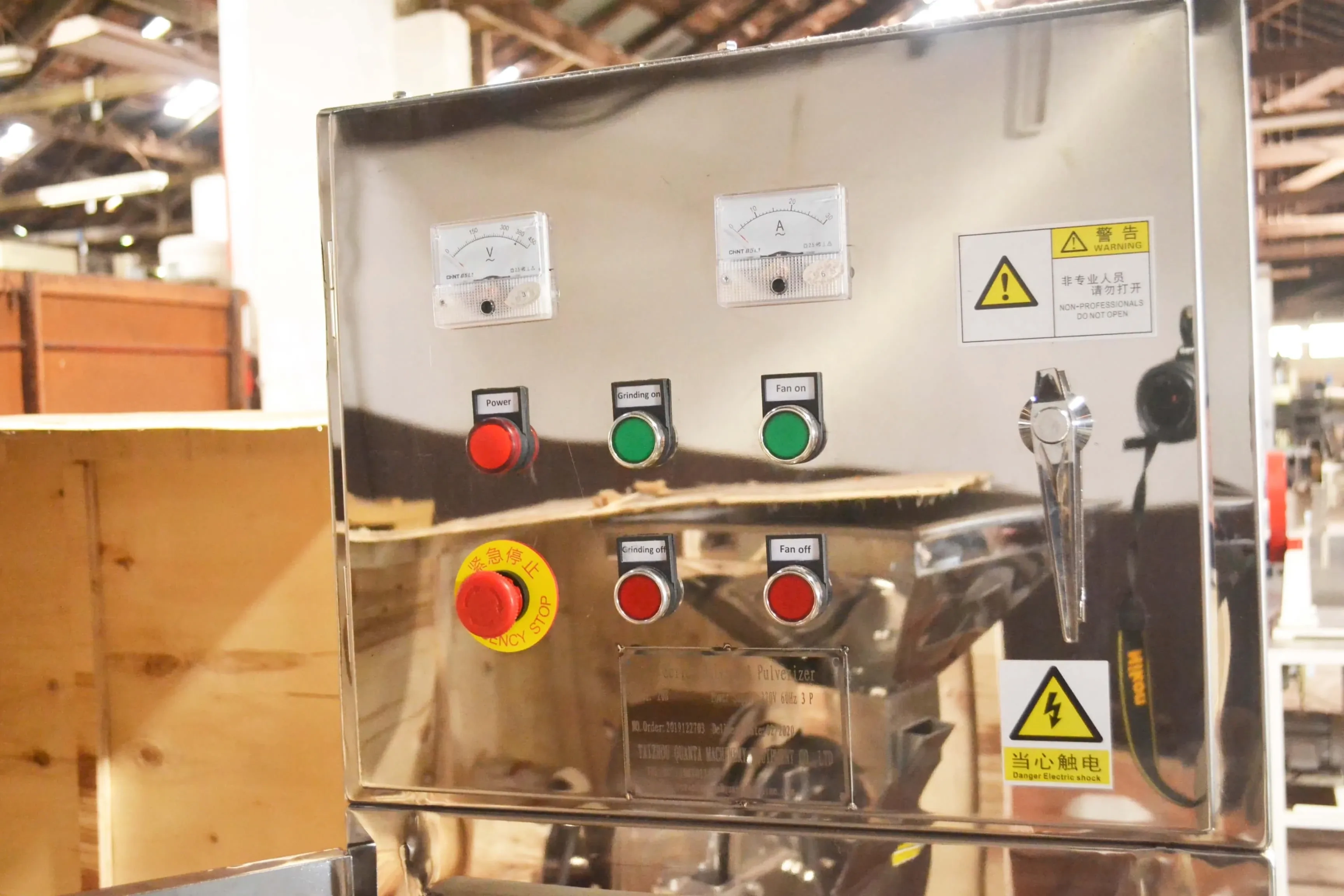 moinho-universal-em-aco-inox-capacidade-250-kg-h