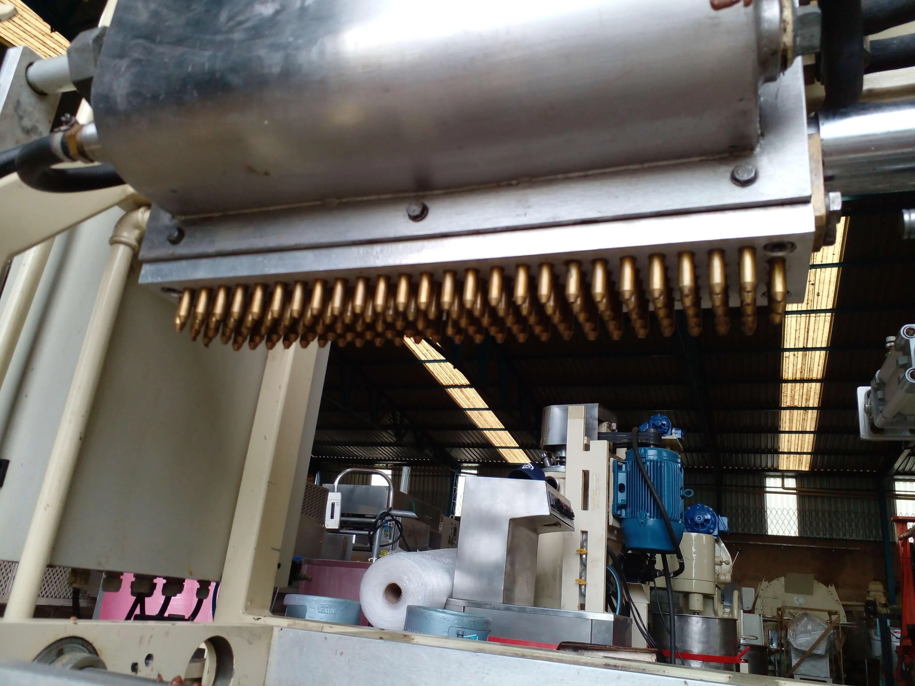 dosadora-de-gotas-de-chocolate-marca-limaq