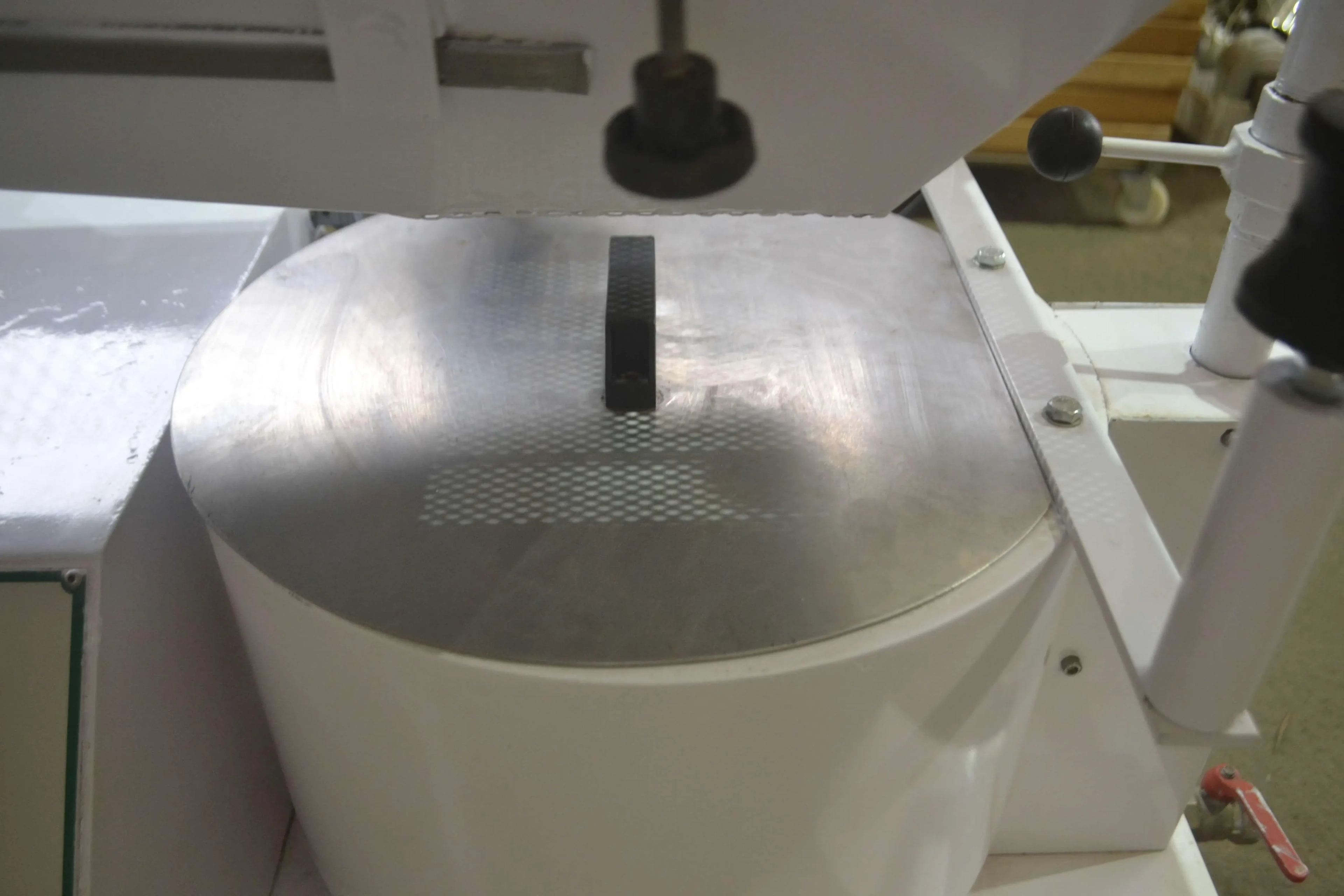 temperadeira-de-chocolate-capacidade-100-kg-hora-marca-limaq