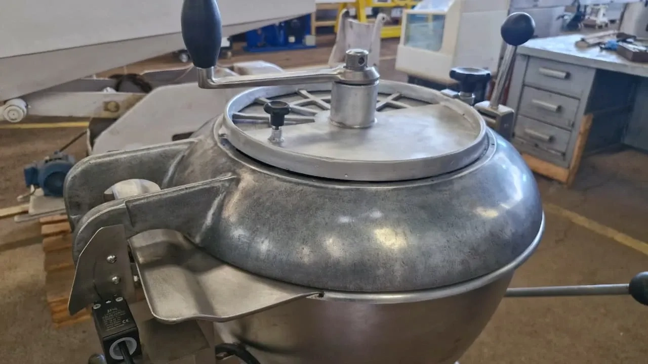 processador-universal-cutter-capacidade-40-litros-marca-geiger