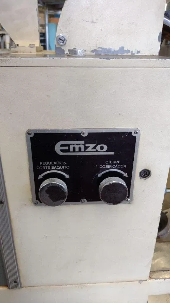 sacheteira-envasadora-pos-emzo