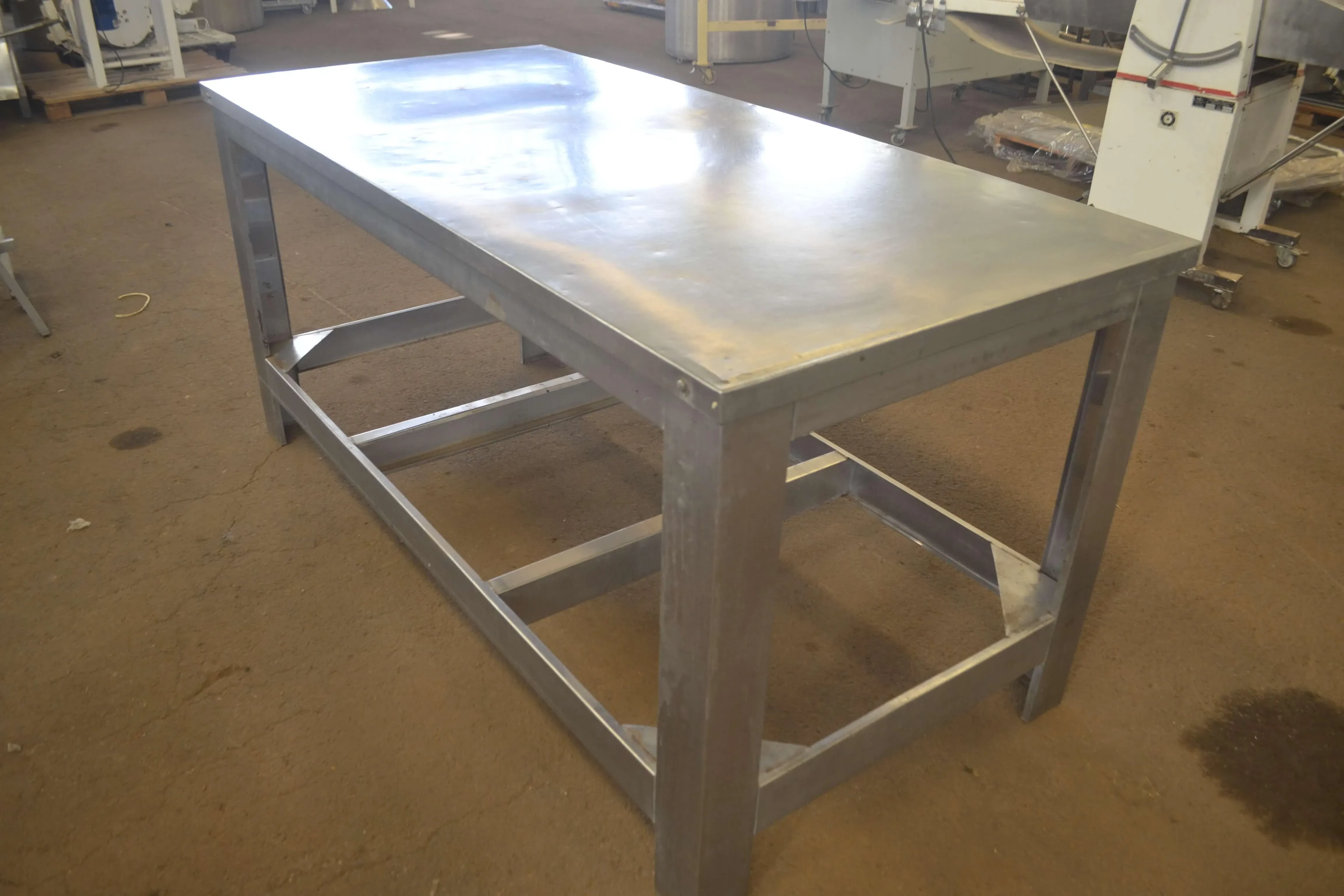 mesa-industrial-em-aco-inox-2-x-1-m