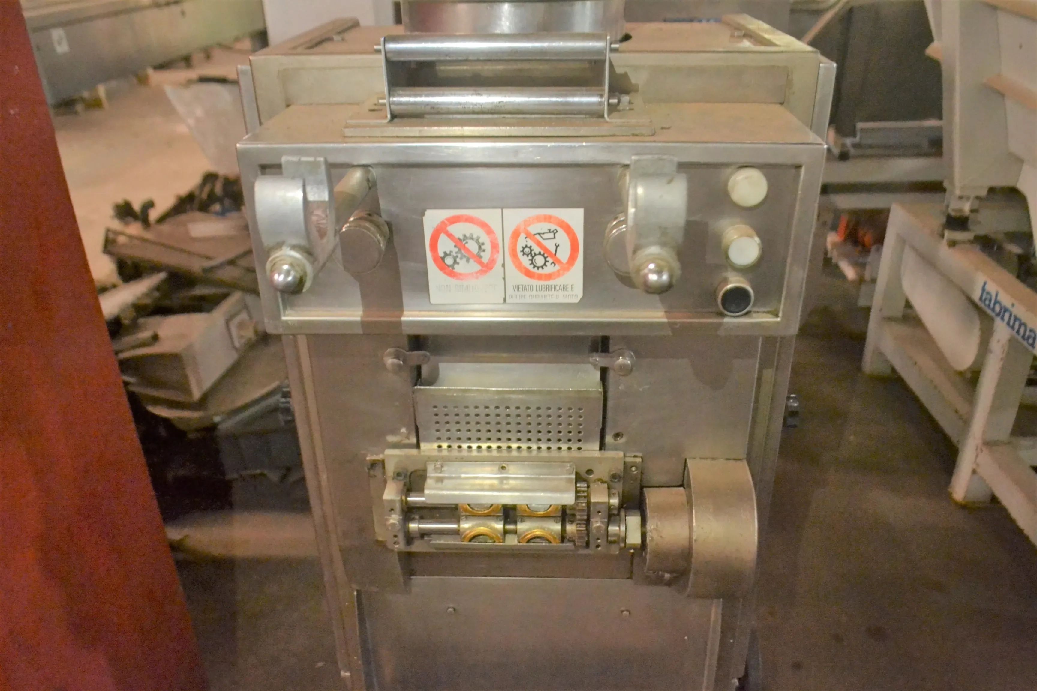 capeleteira-e-ravioleteira-20-kg-h-marca-torresani