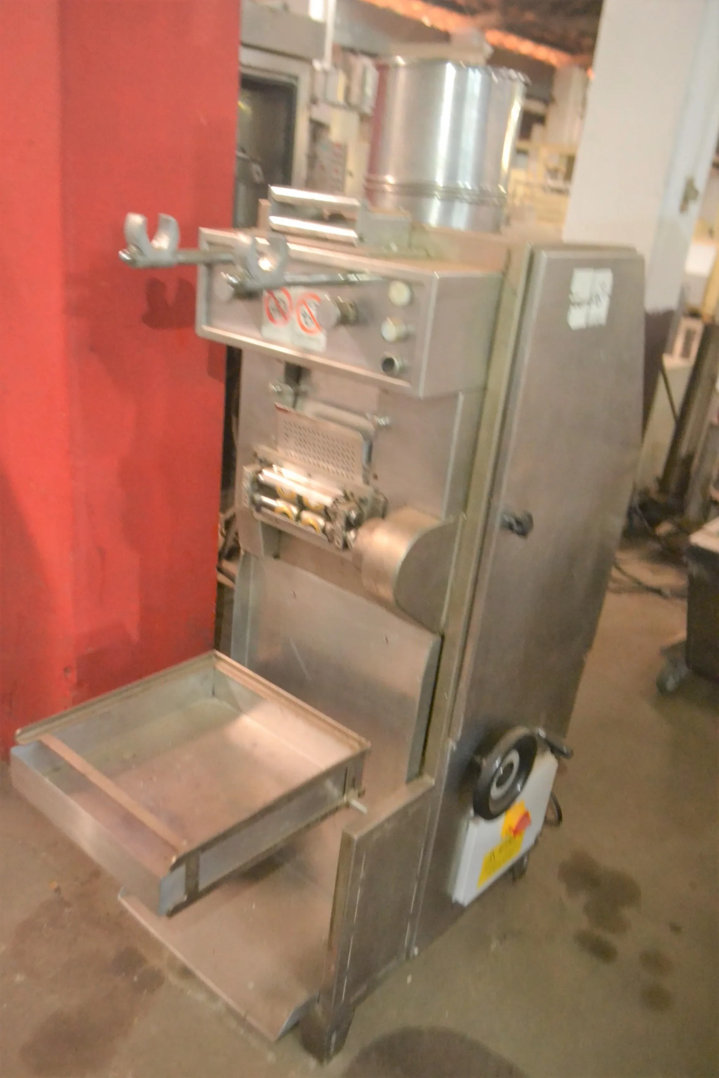 capeleteira-e-ravioleteira-20-kg-h-marca-torresani