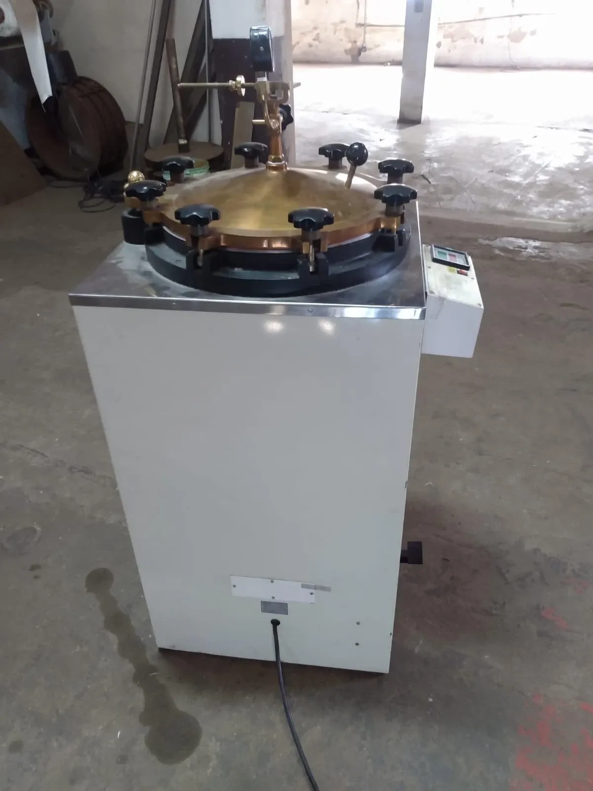 autoclave-vertical-phoenix-capacidade-100-litros