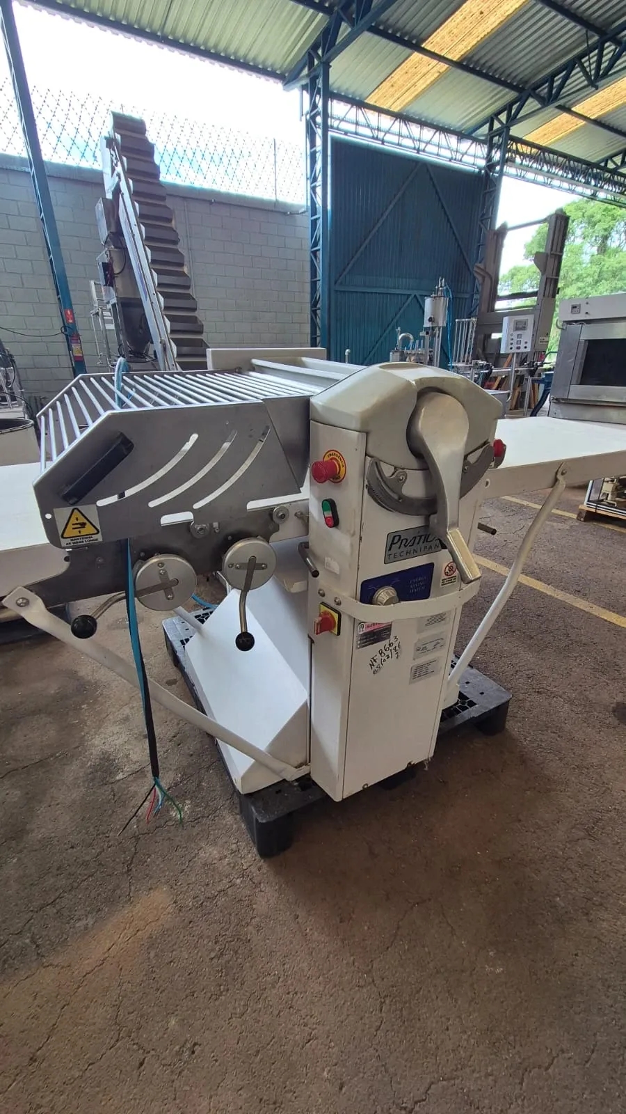 laminadora-horizontal-marca-pratica-modelo-lh-600-c