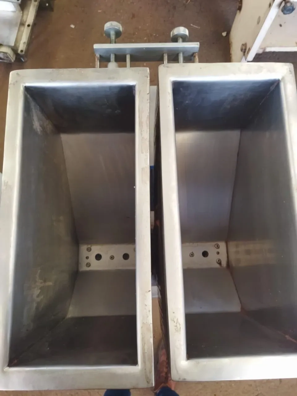 dosadora-one-shot-2-bicos-marca-pirog