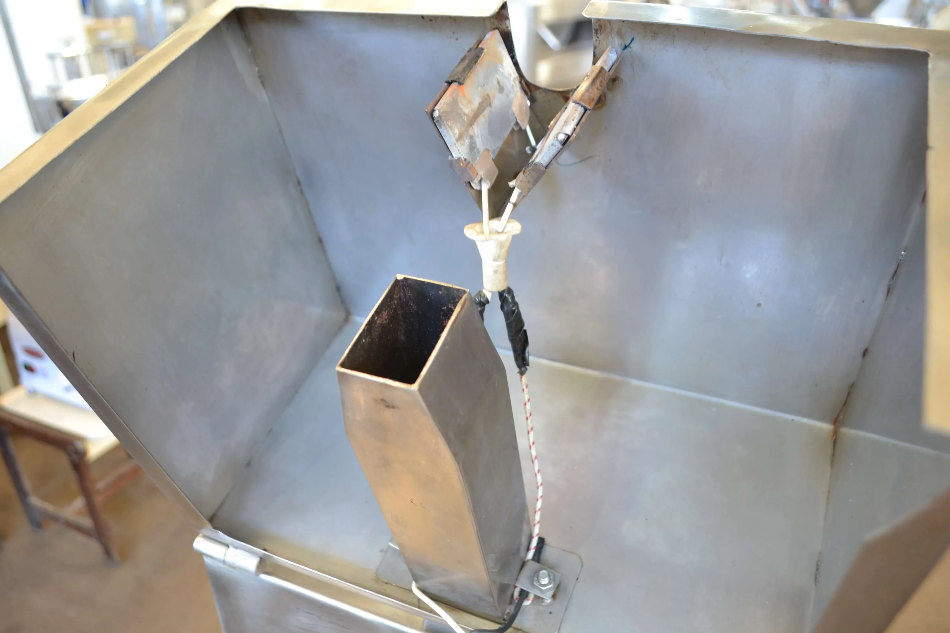 extratora-de-manteiga-de-cacau-marca-mecal