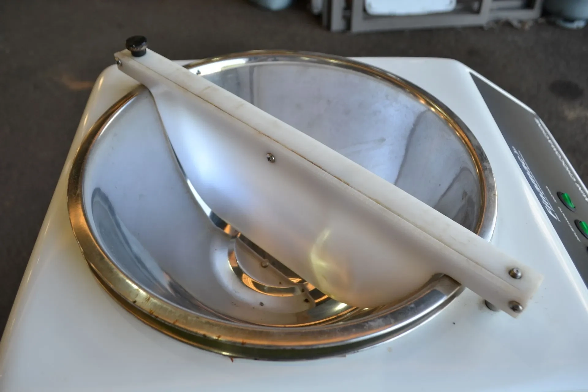 temperadeira-de-chocolate-capacidade-4-kg-marca-finamac