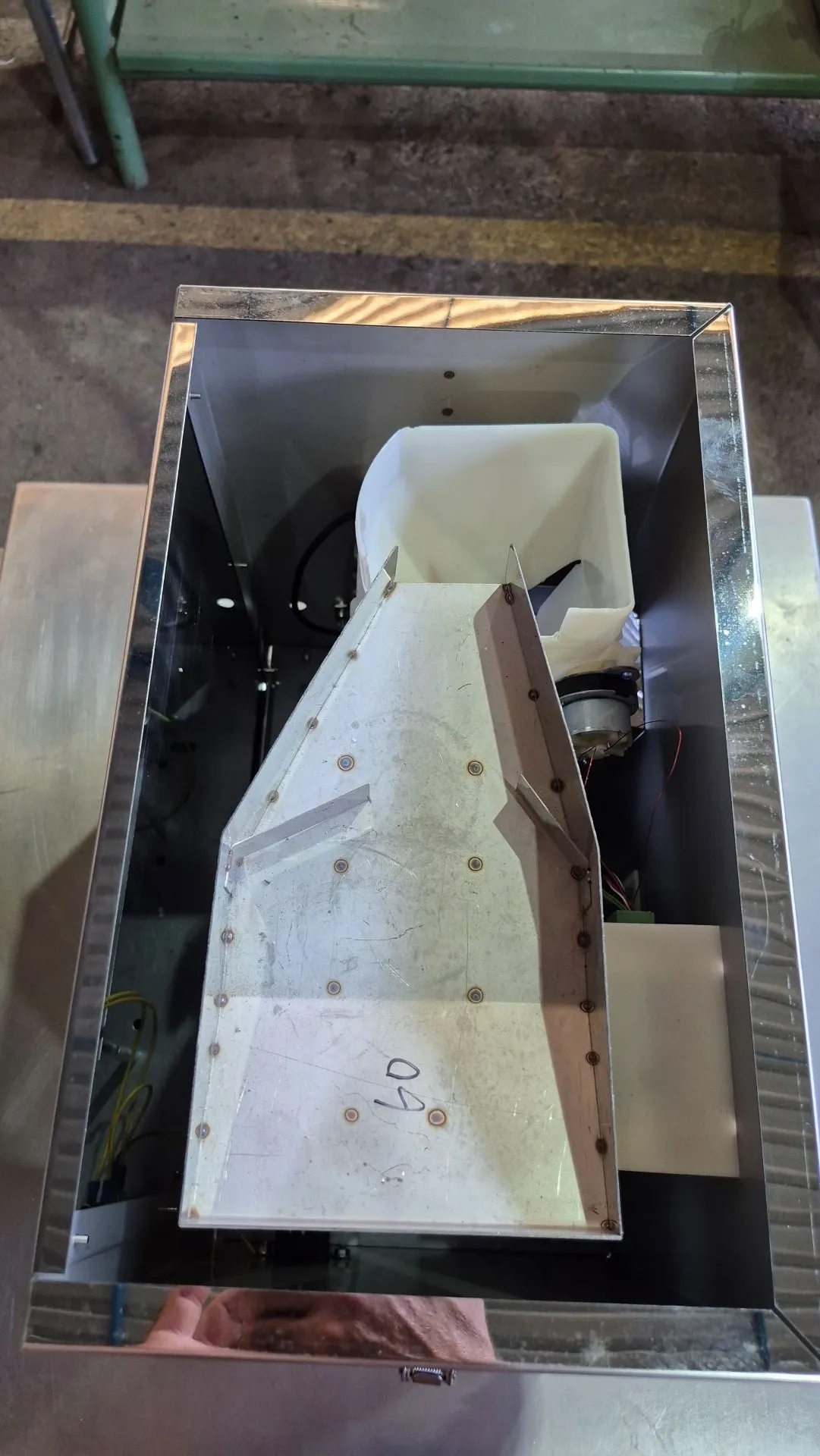 dosadora-semiautomatica-de-graos-e-pos-modelo-fz-100