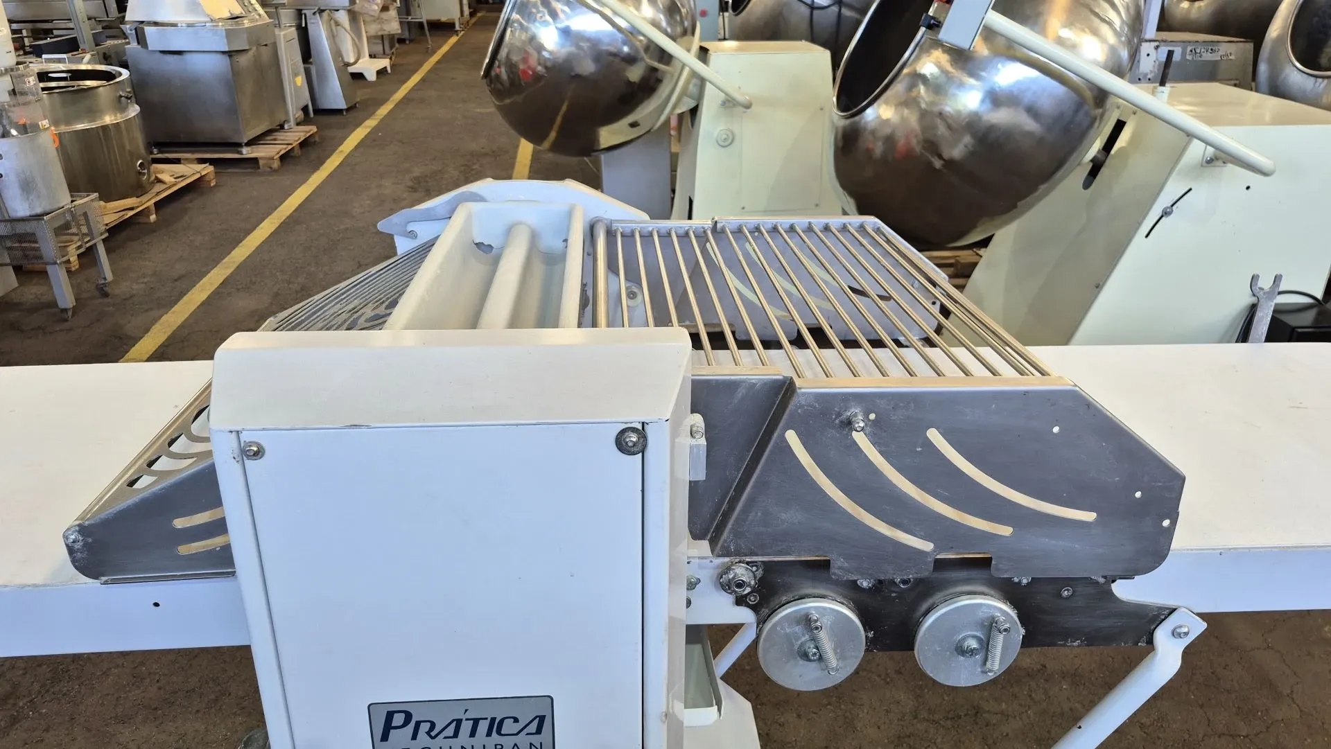 laminadora-horizontal-marca-pratica-modelo-lh-600-c