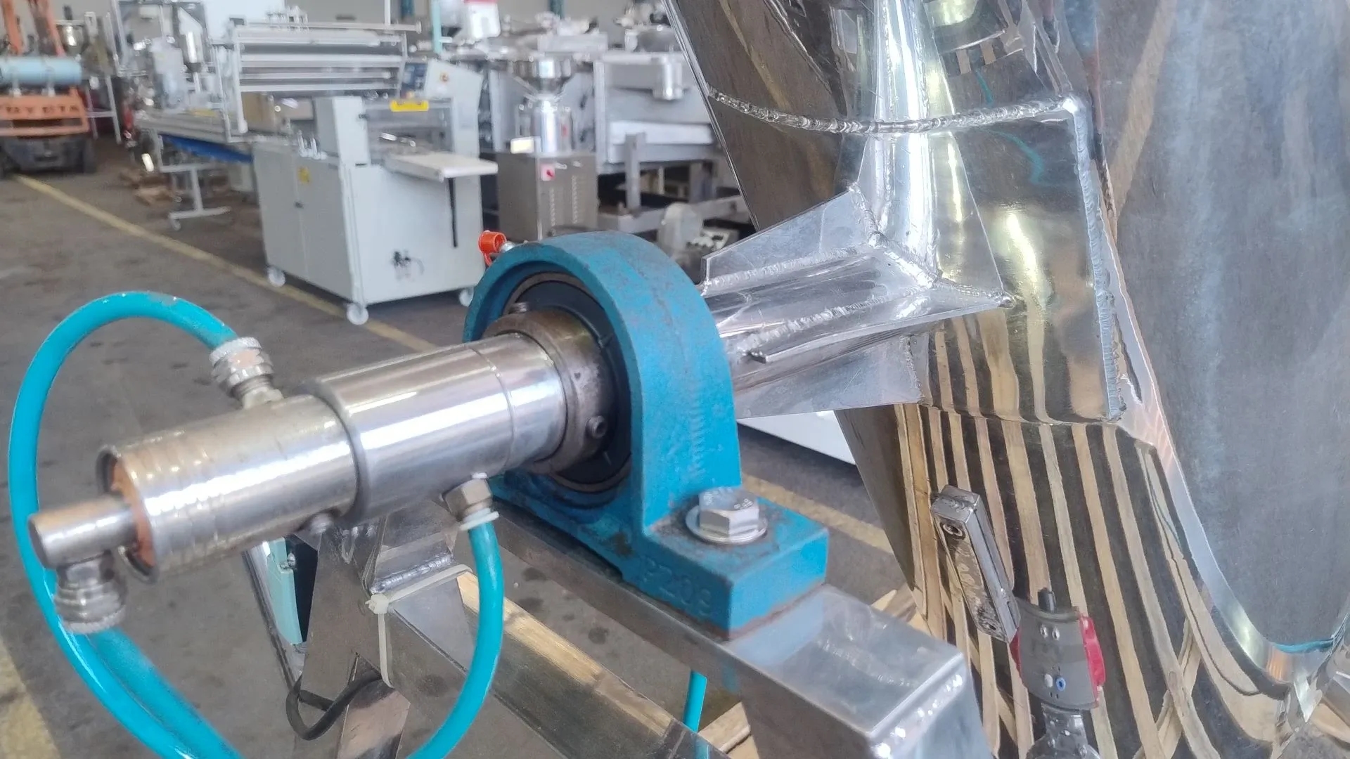 misturador-em-v-em-aco-inox-capacidade-aproximada-100-litros