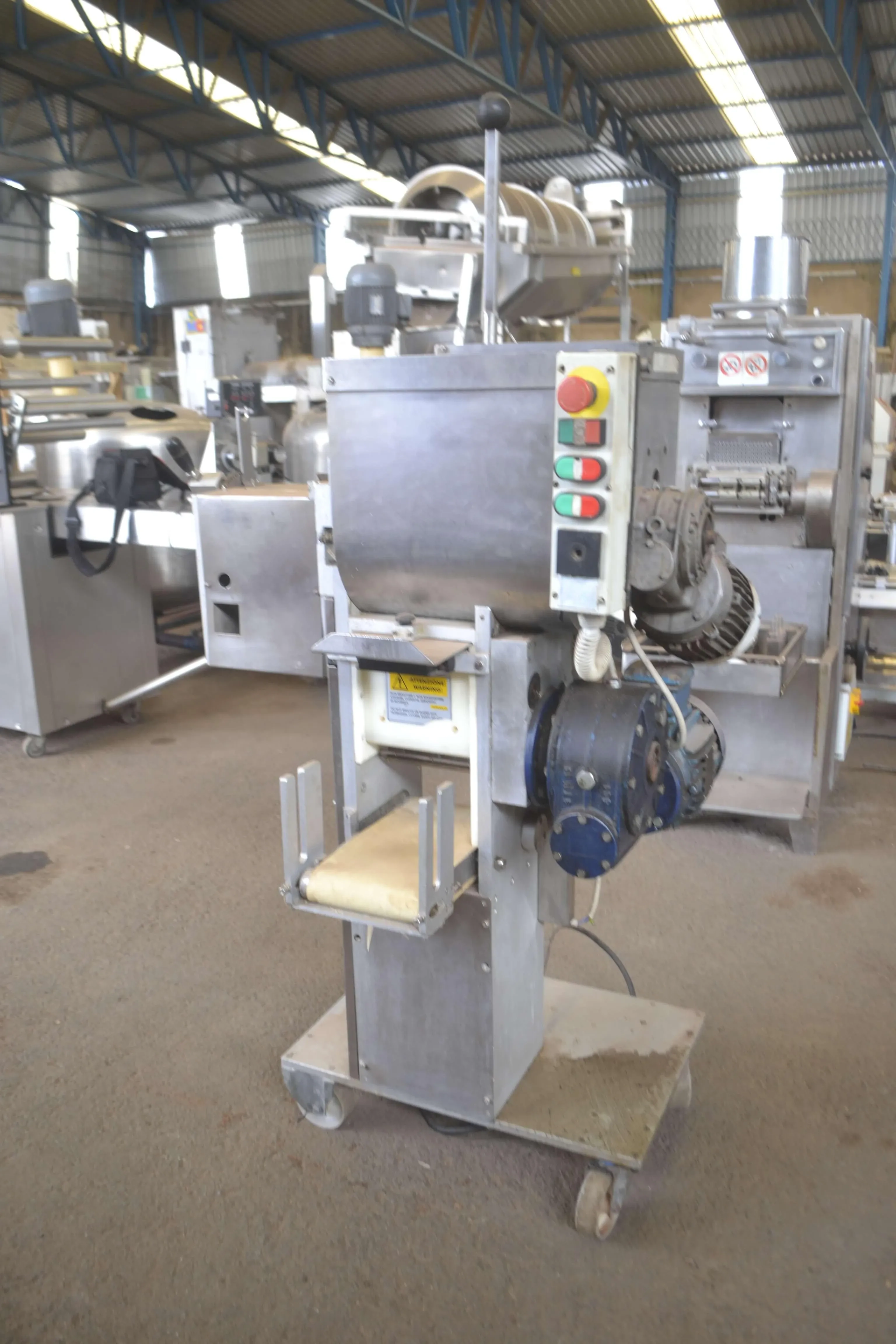 masseira-esfolhadeira-la-monferrina-capacidade-50-kg-h