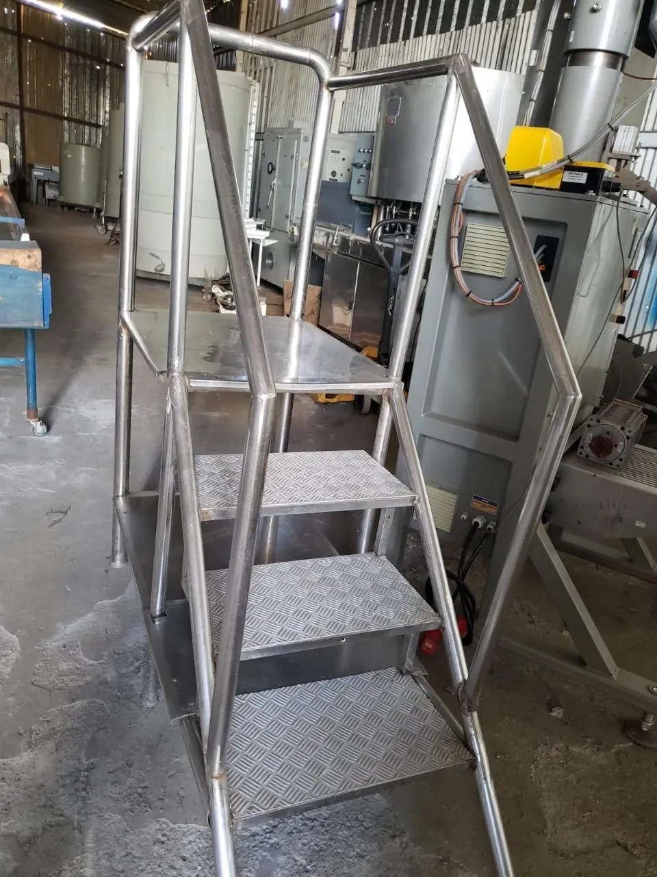 escada-Industrial-plataforma