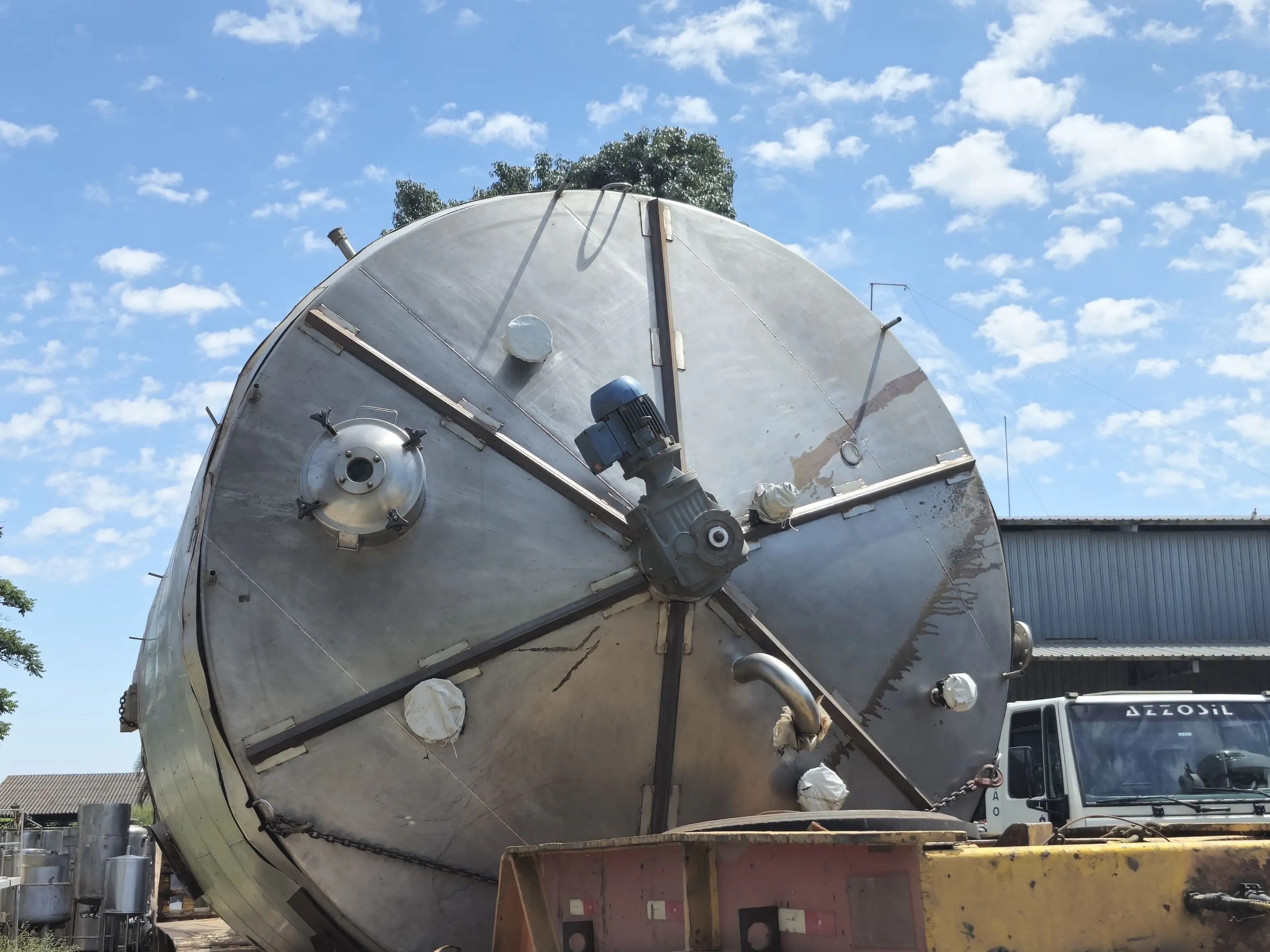 tanque-misturador-encamisado-em-aco-inox-capacidade-40-000-litros-marca-recinox