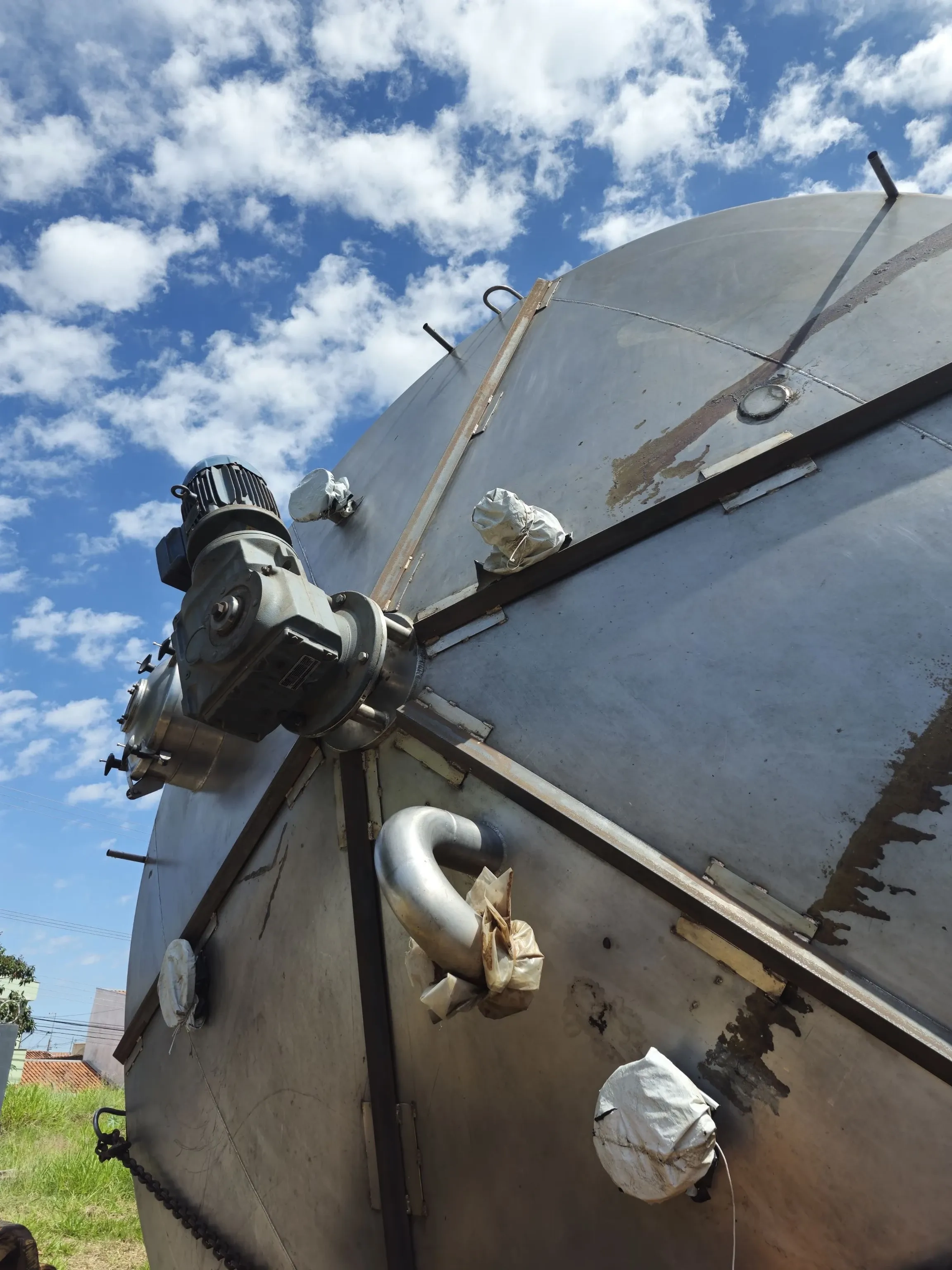 tanque-misturador-encamisado-em-aco-inox-capacidade-40-000-litros-marca-recinox