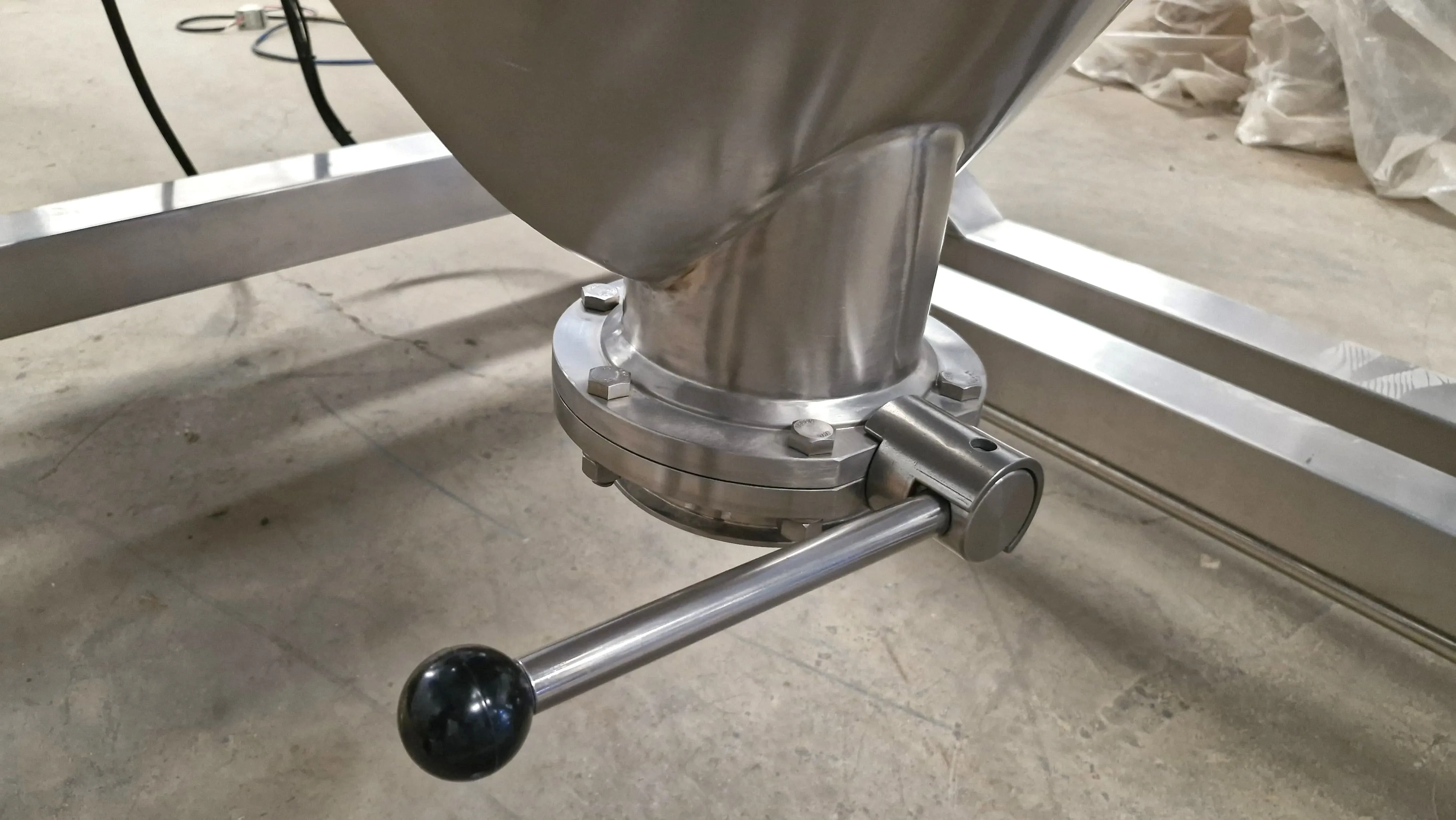 misturador-v-inox-316-cap-600-l-marca-ad-martinelli