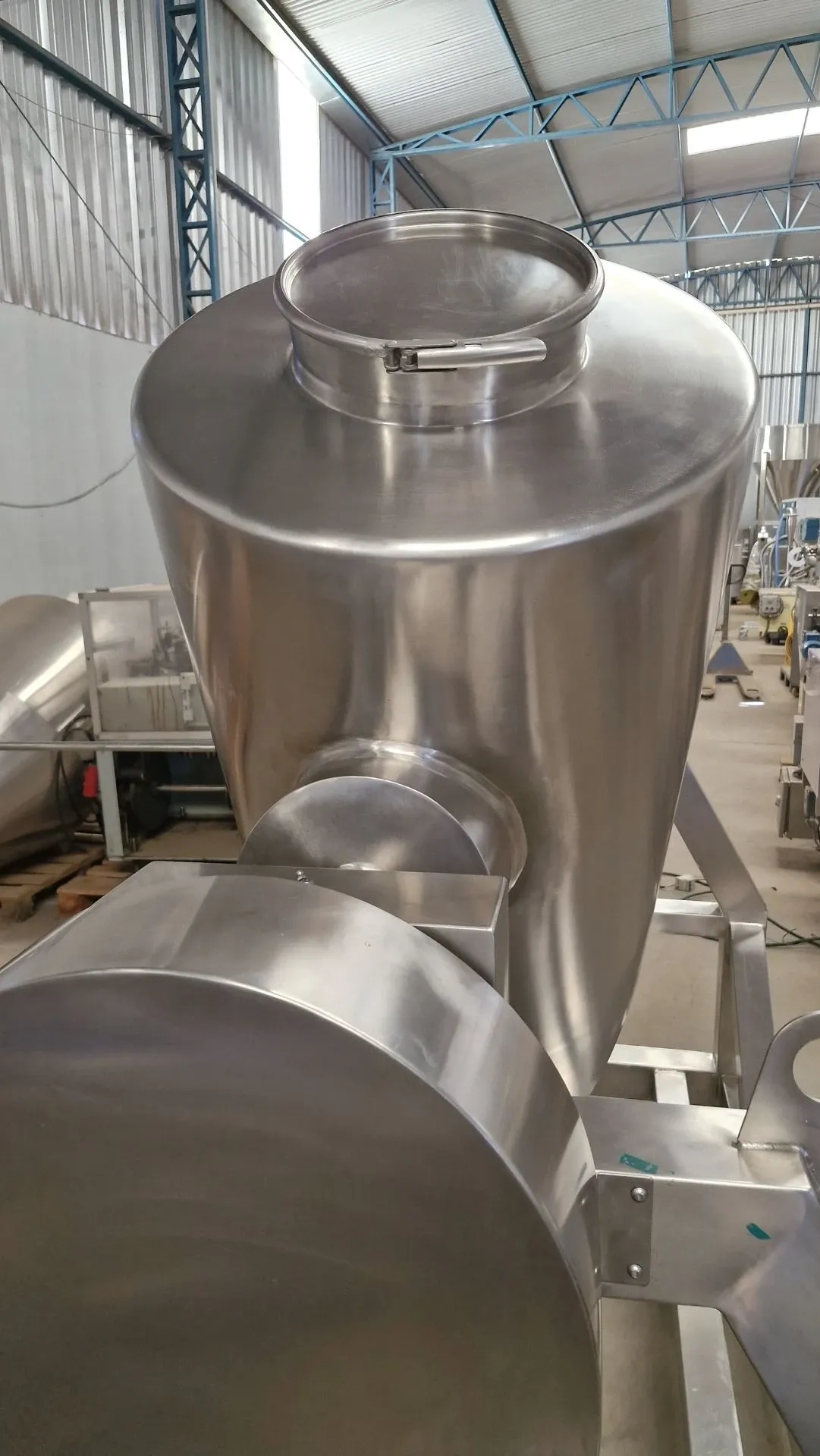 misturador-v-inox-316-cap-600-l-marca-ad-martinelli
