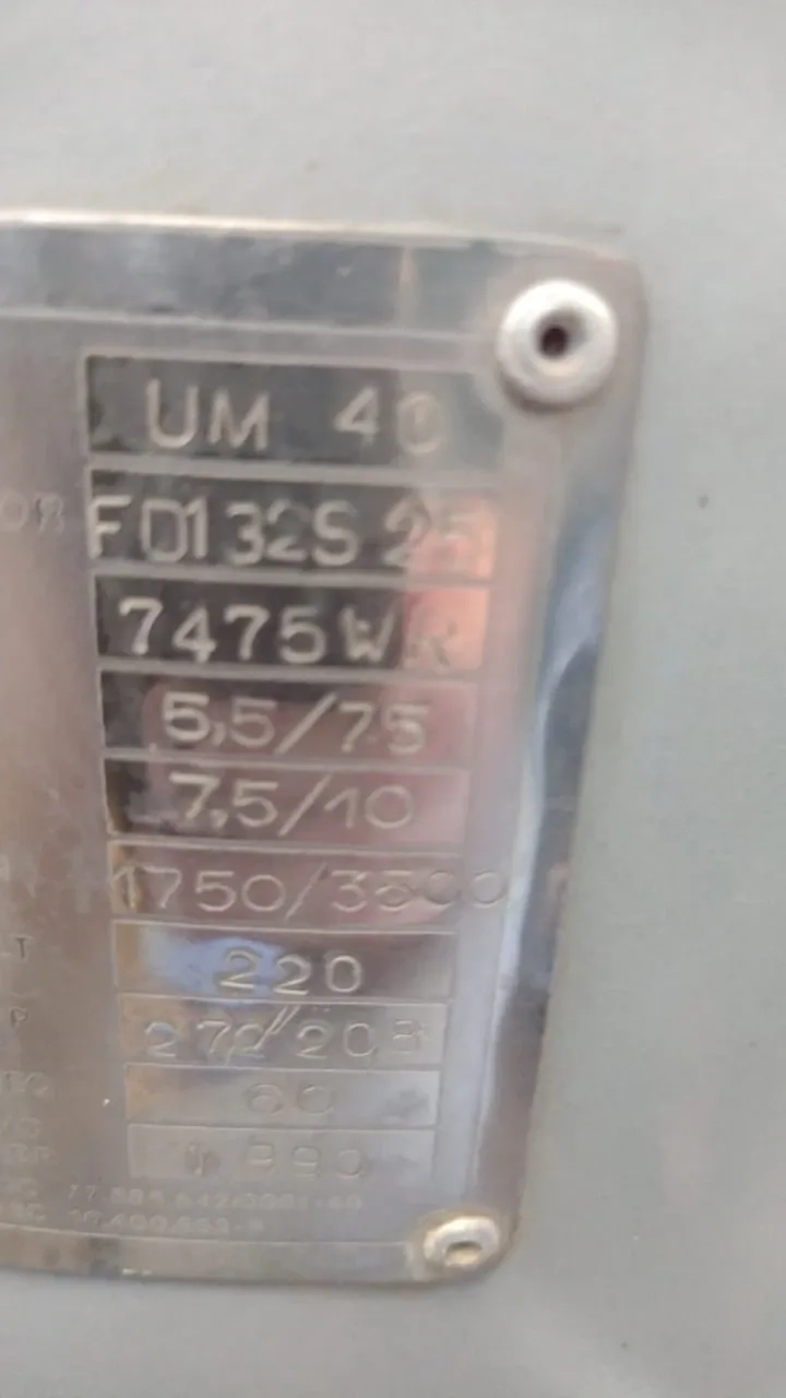 processad-alim-em-aco-inox-geiger-capacid-40-litros-um40